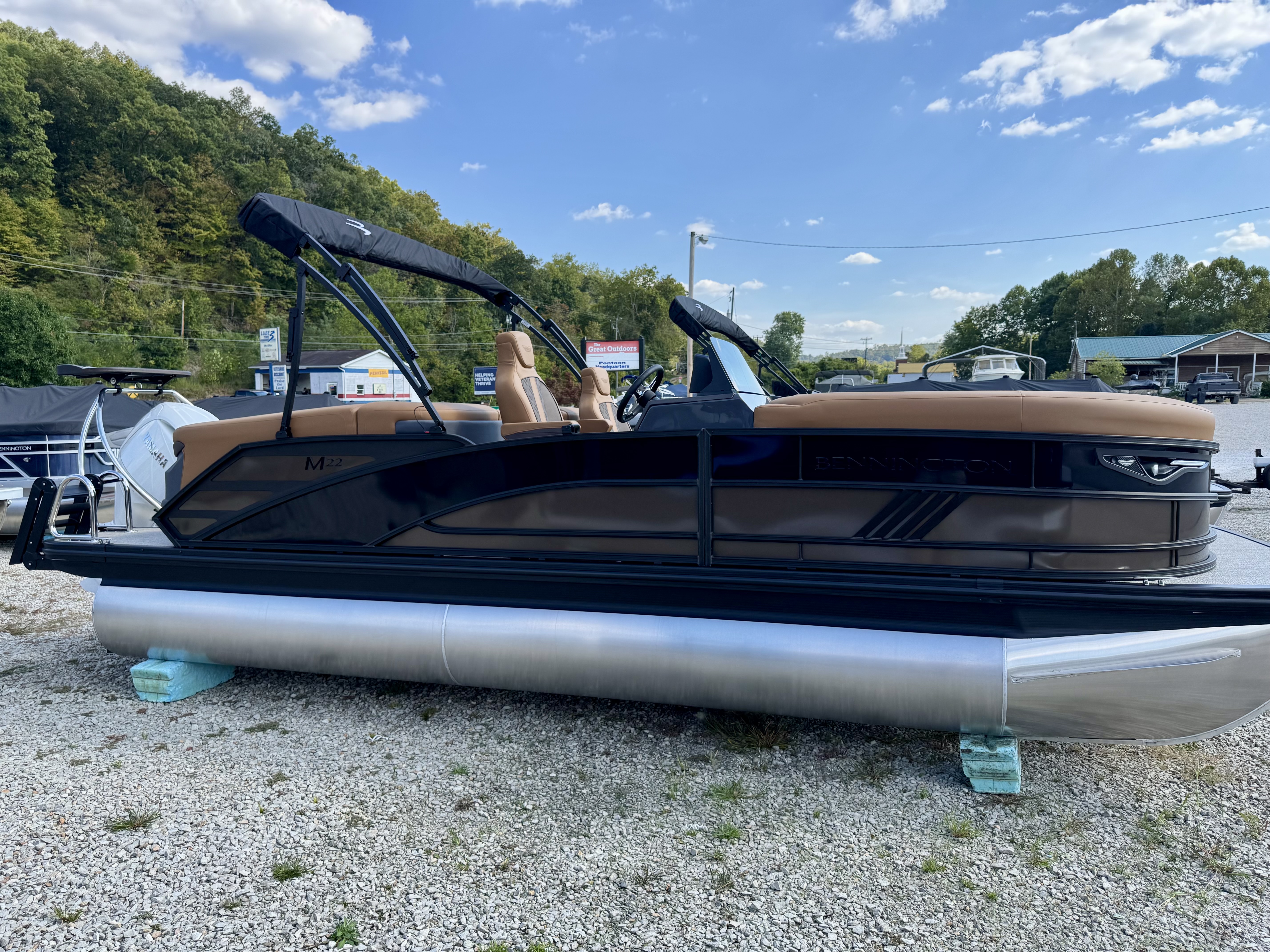 2026 Bennington M Series 22 22 MFB for Sale