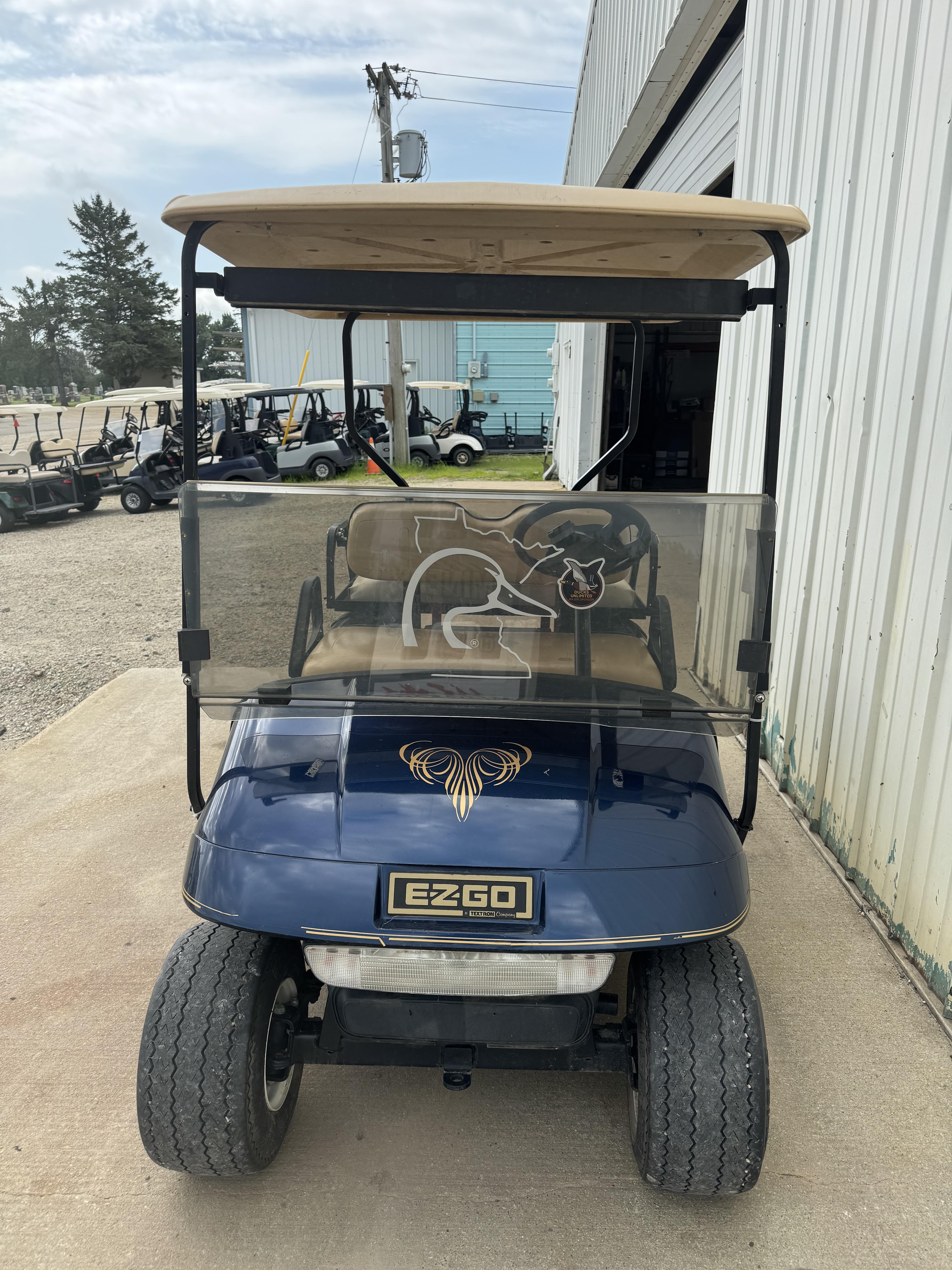 2003 E-Z-GO 4 pass gas - Photo 5