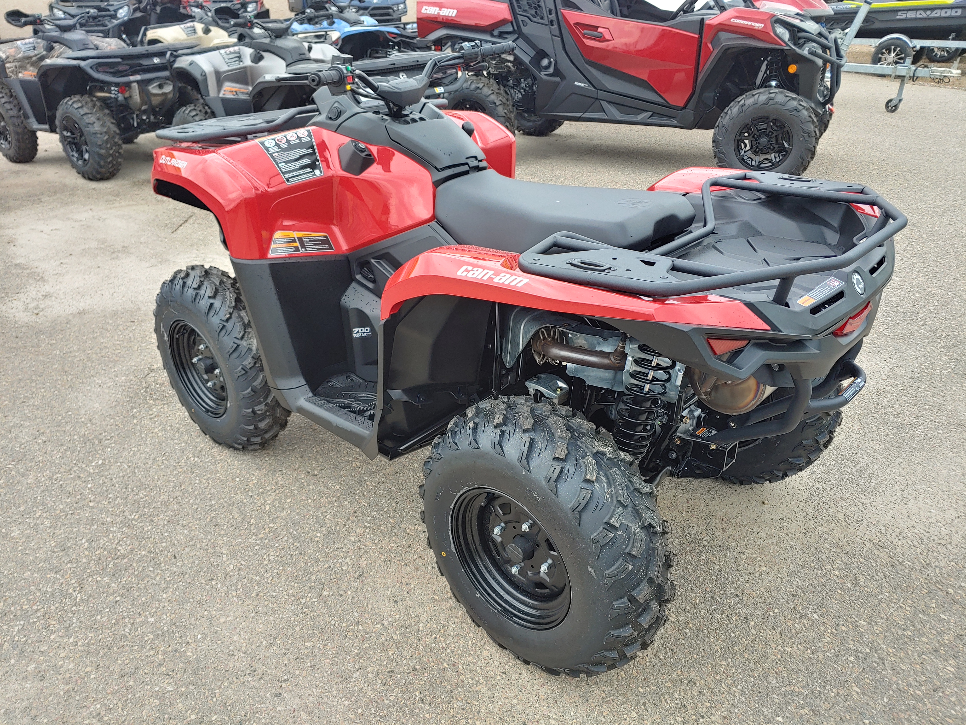 2025 Can-Am Outlander 700 EFI 4x4 - Photo 5