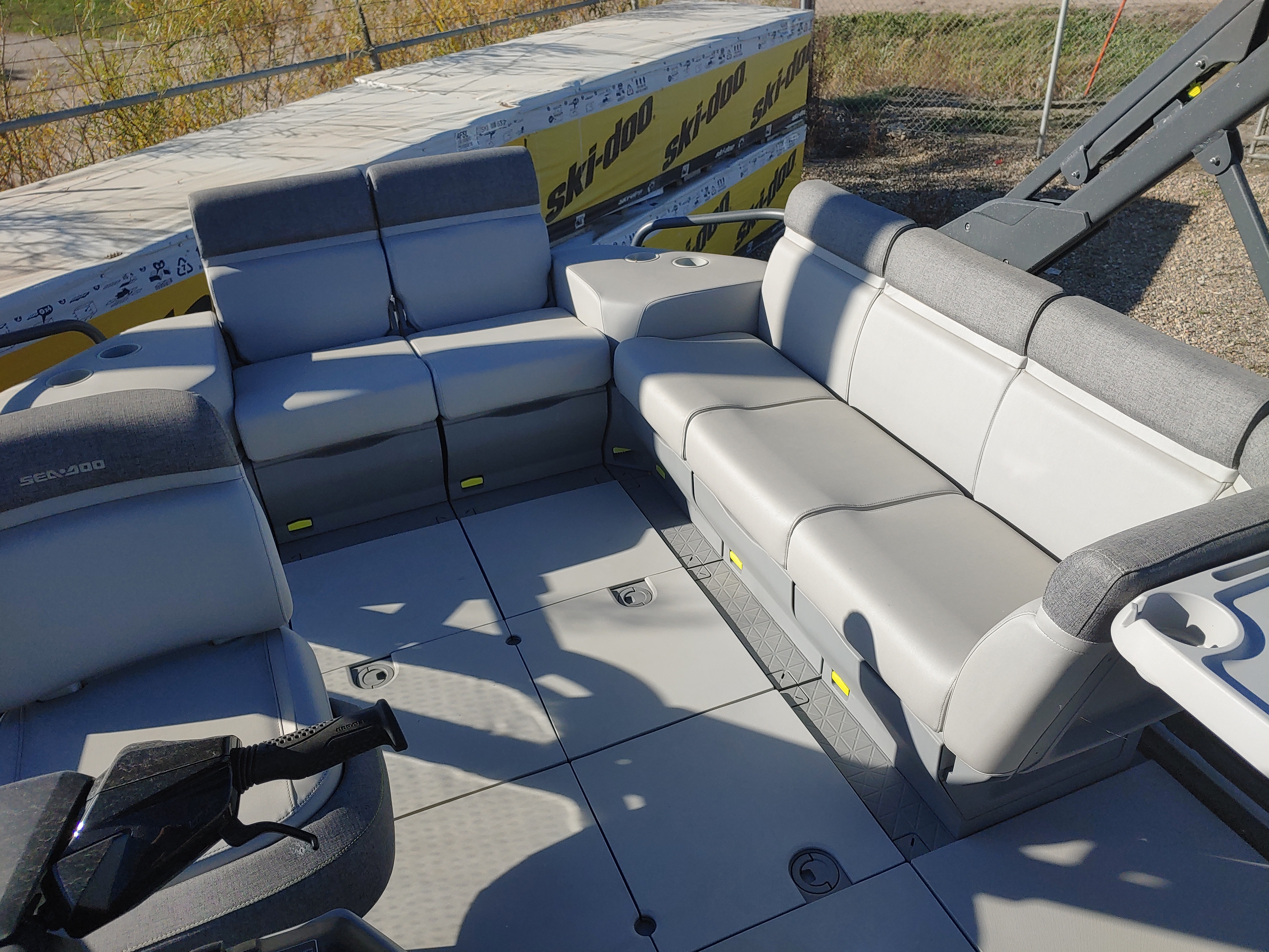 2025 Sea-Doo Cruise 21' 230hp - Photo 6
