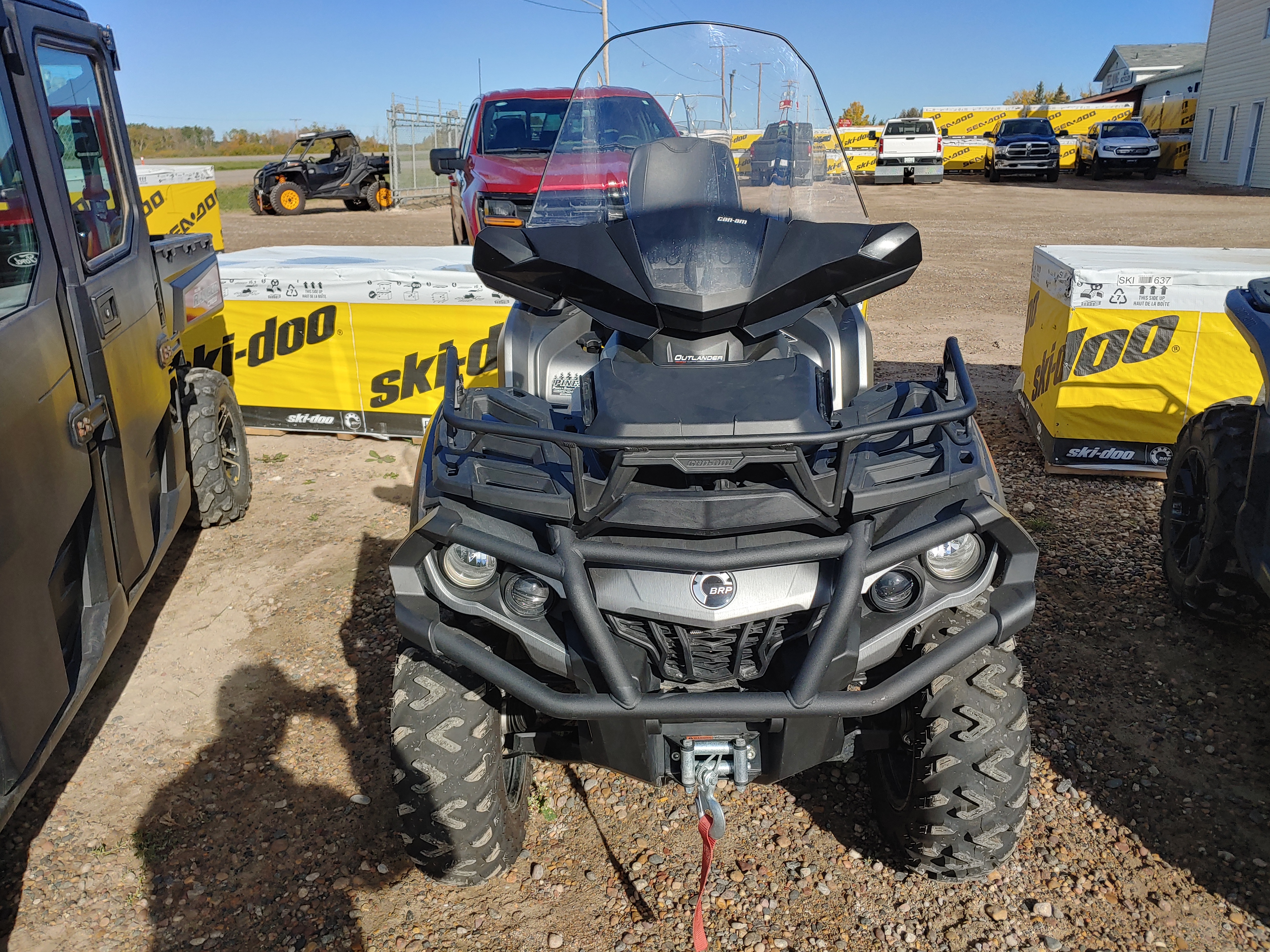 2017 Can-Am Outlander MAX XT 650 - Photo 2