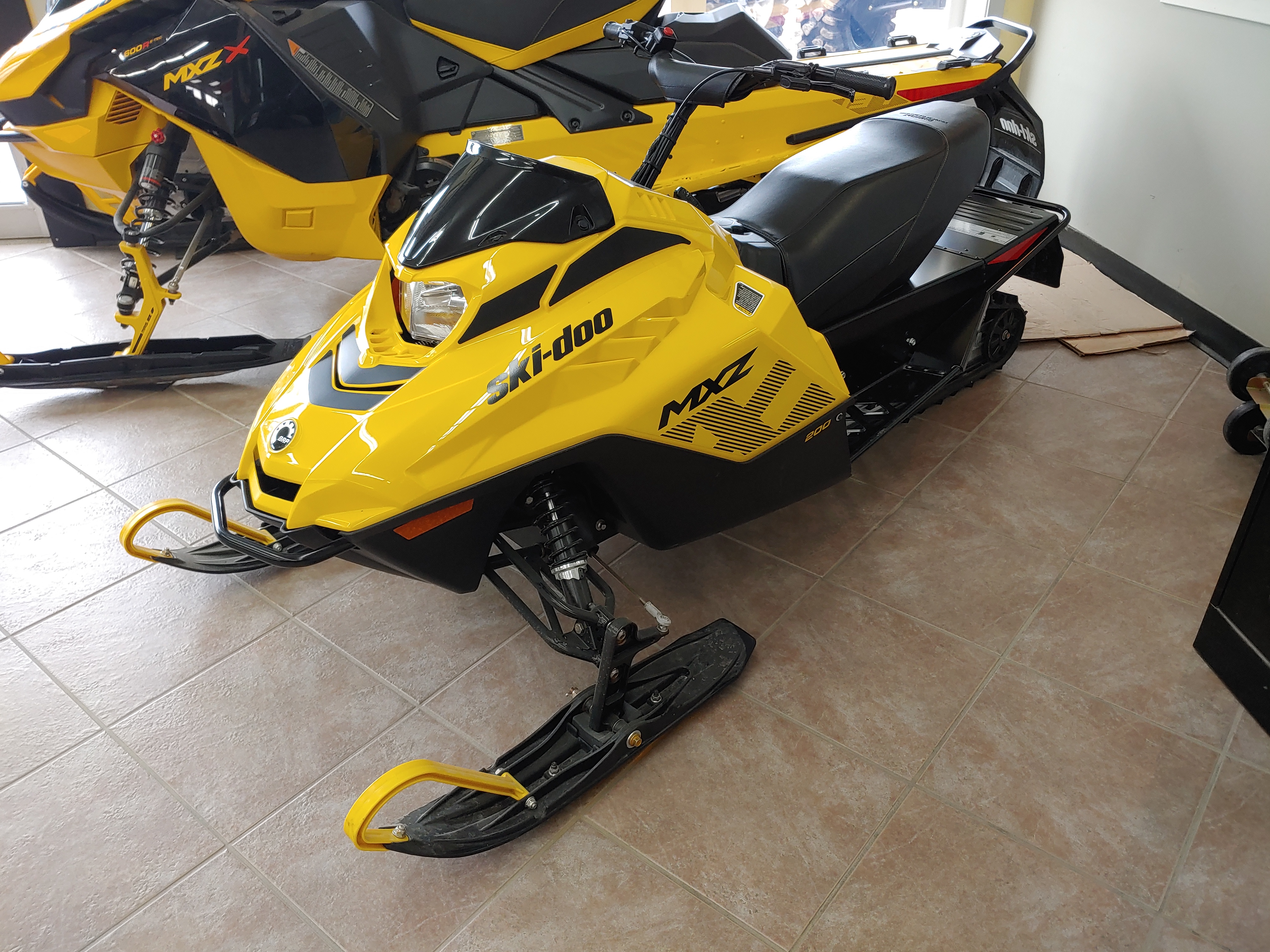 2025 Ski-Doo MXZ 200