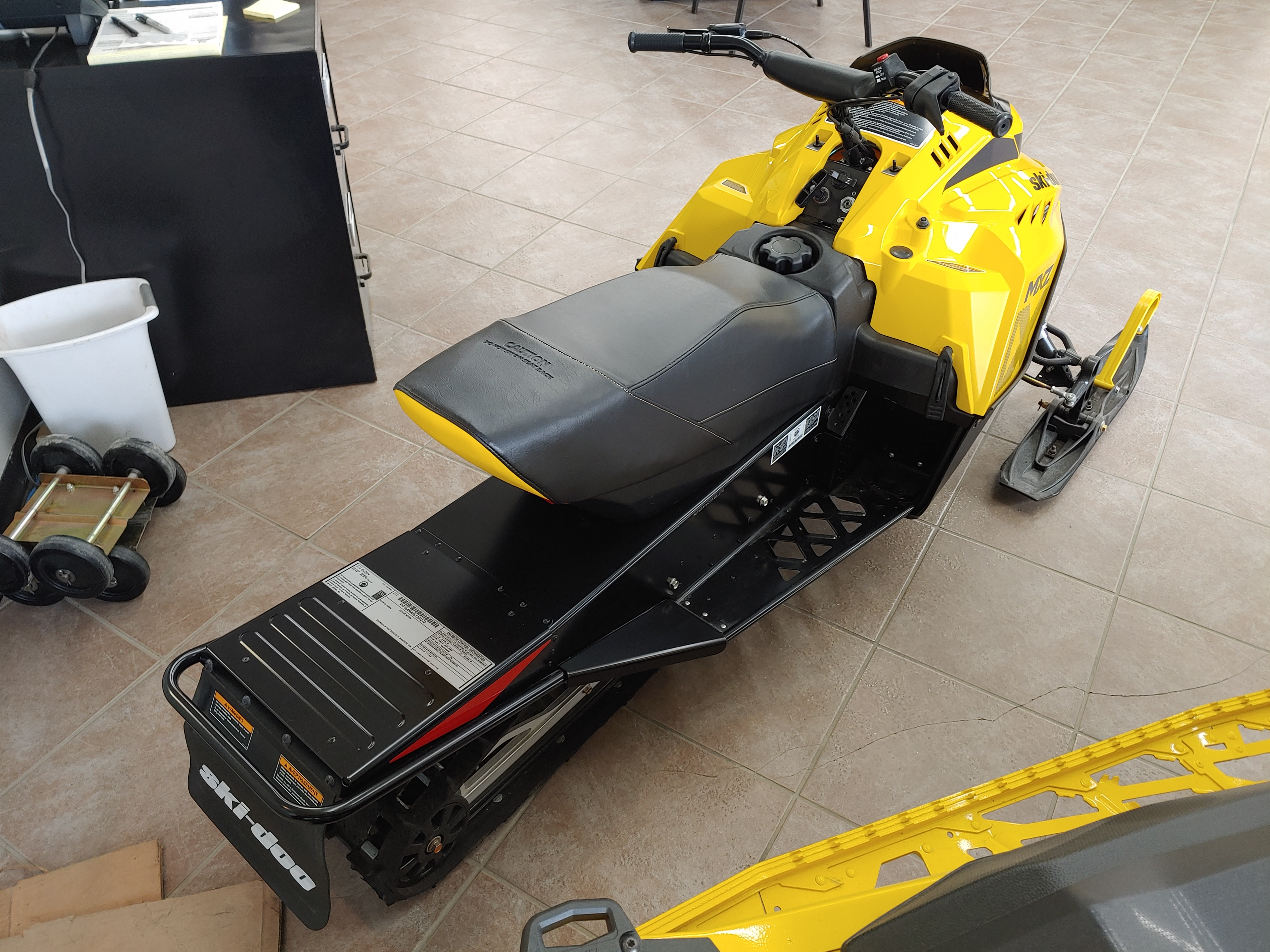 2025 Ski-Doo MXZ 200 - Photo 3
