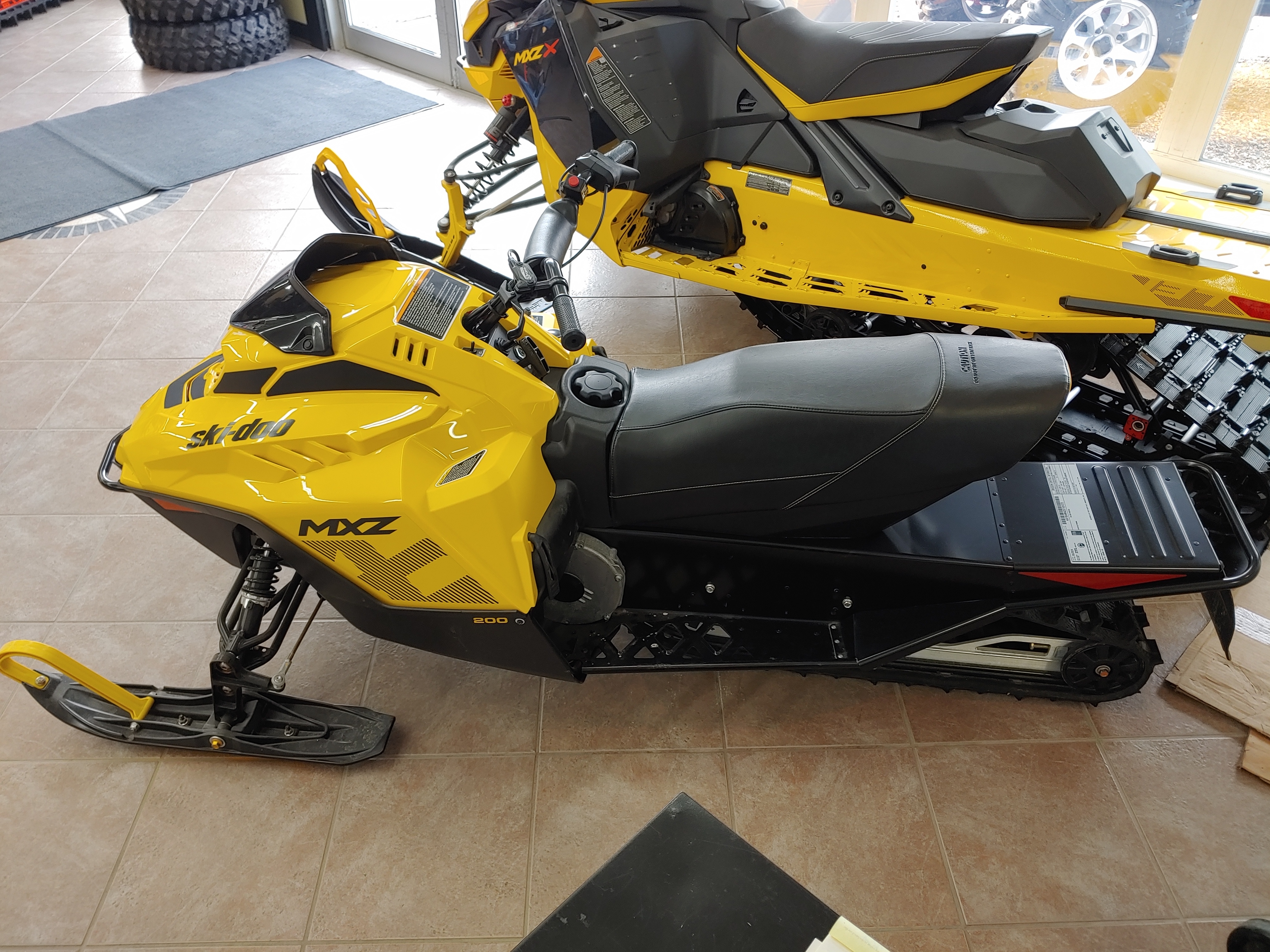 2025 Ski-Doo MXZ 200 - Photo 4