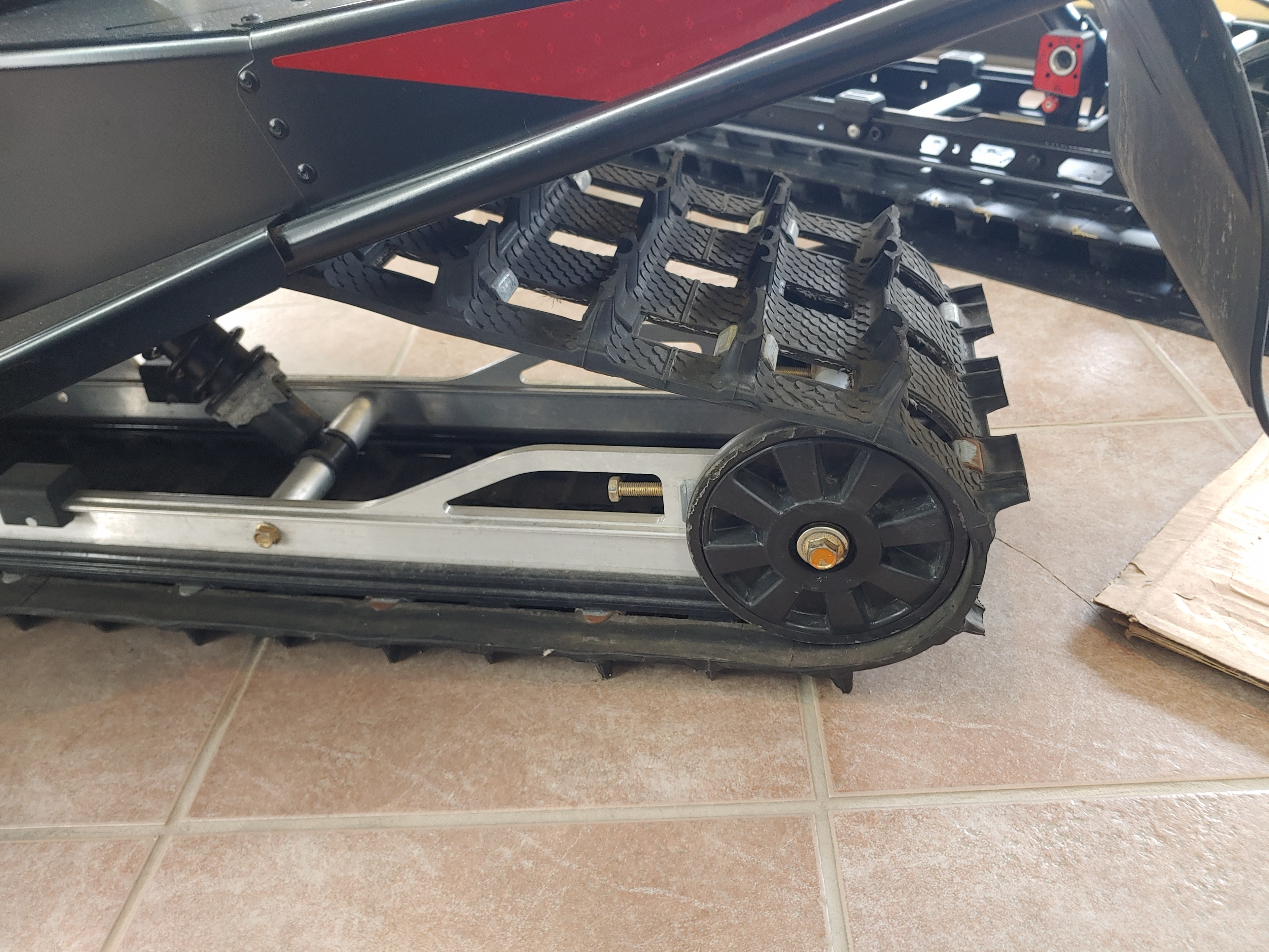 2025 Ski-Doo MXZ 200 - Photo 5