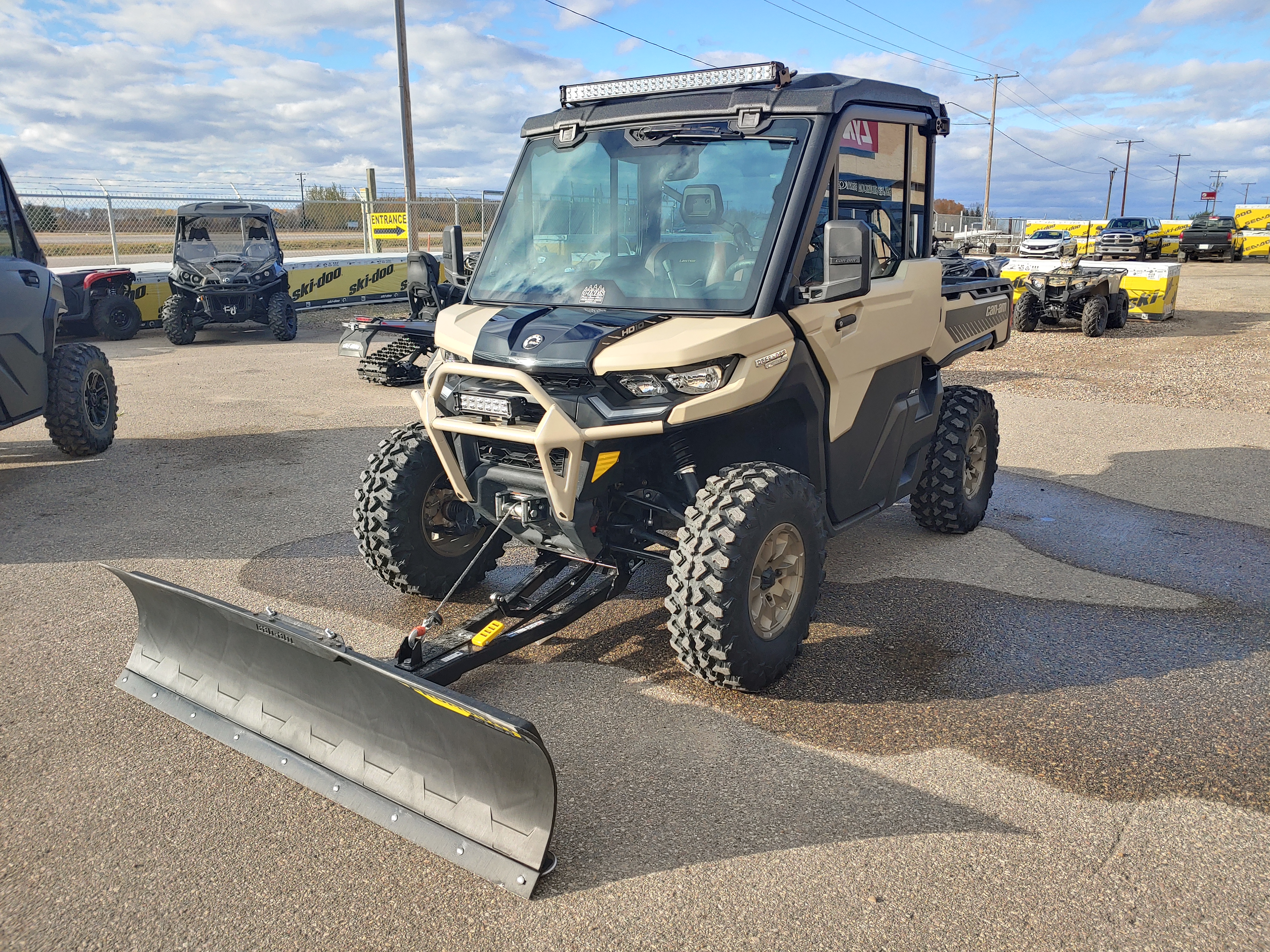 2023 Can-Am Defender Limited HD10 Cab w/ Snowblade - Photo 3