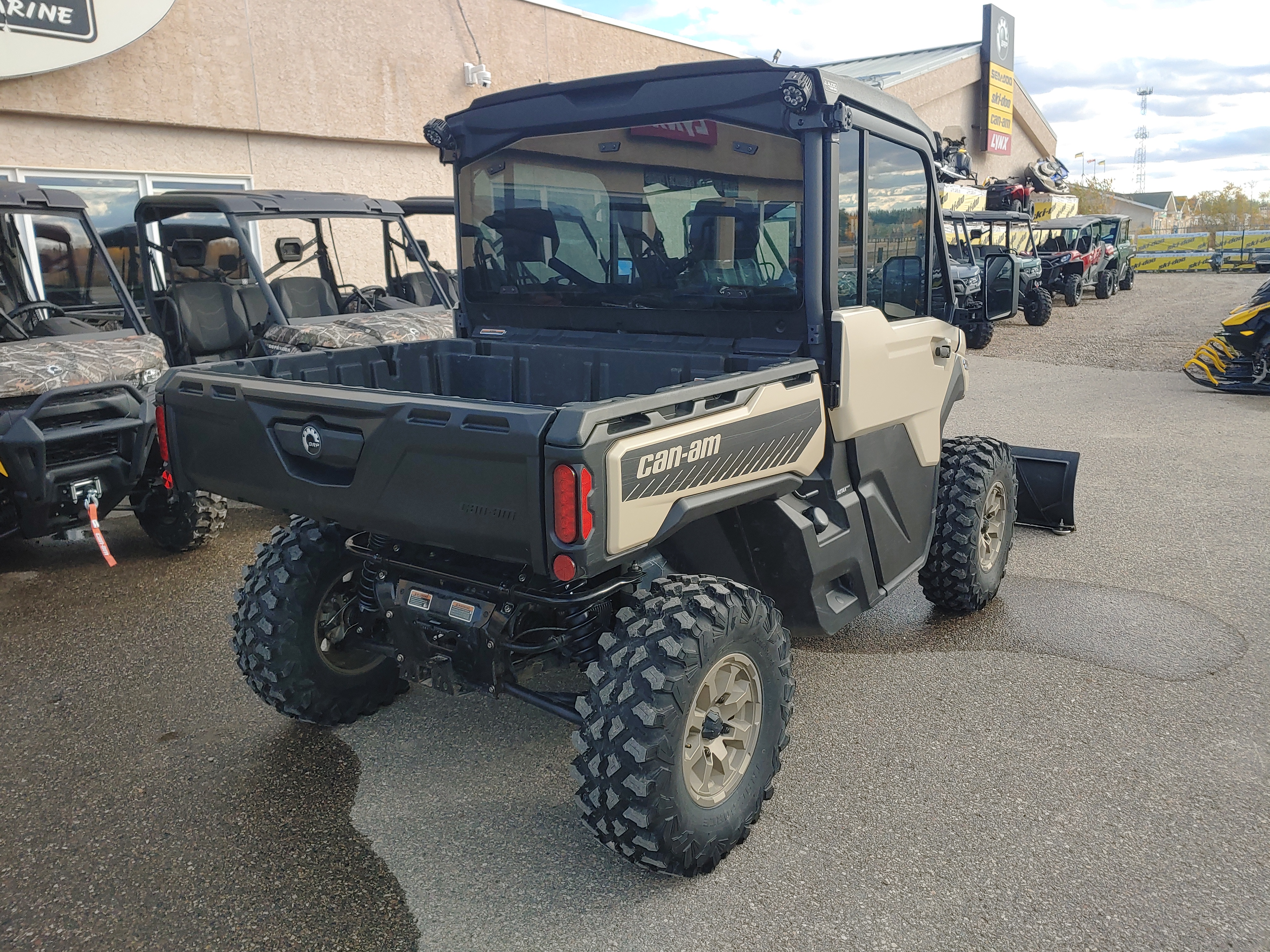 2023 Can-Am Defender Limited HD10 Cab w/ Snowblade - Photo 5
