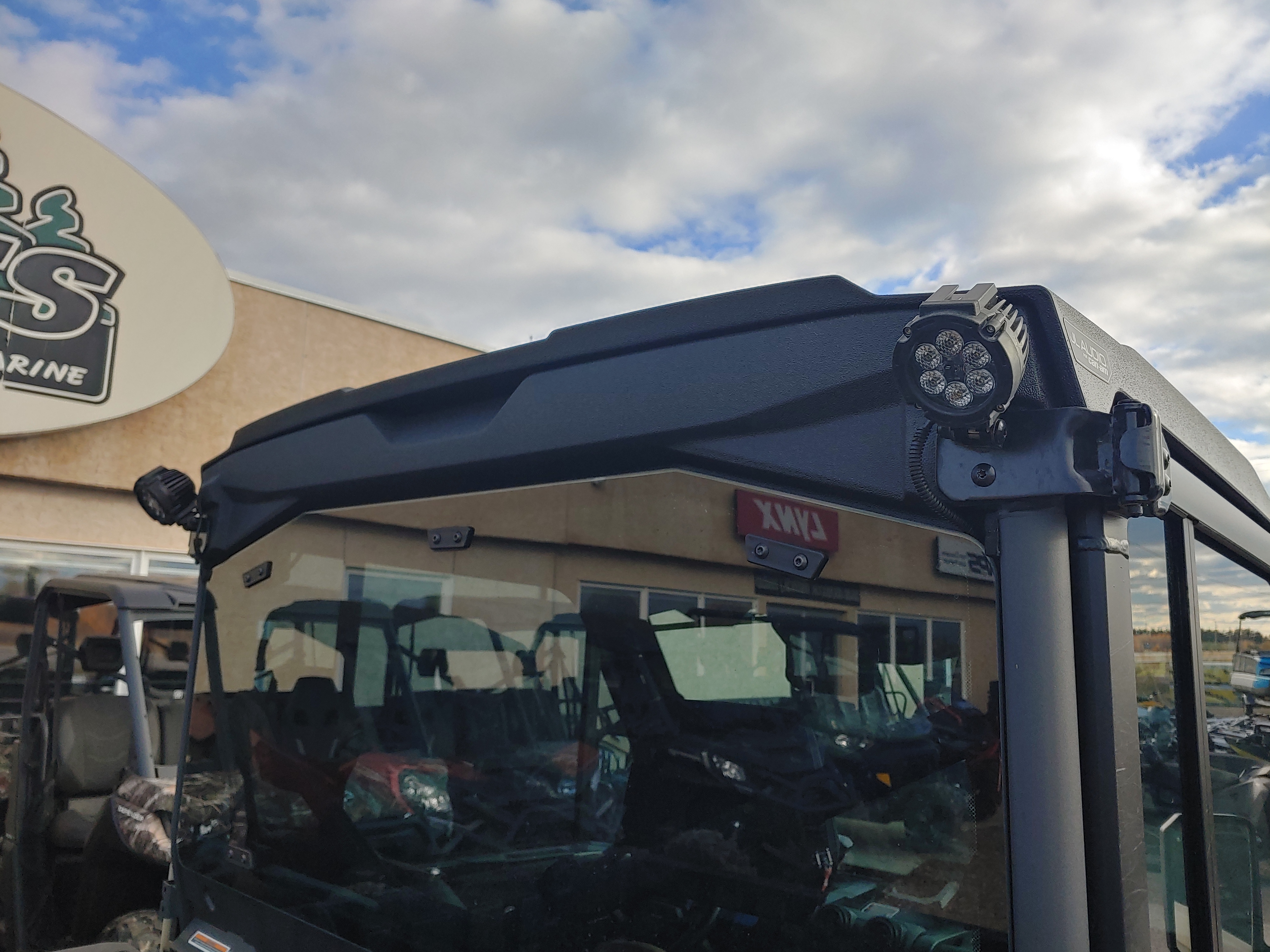 2023 Can-Am Defender Limited HD10 Cab w/ Snowblade - Photo 6