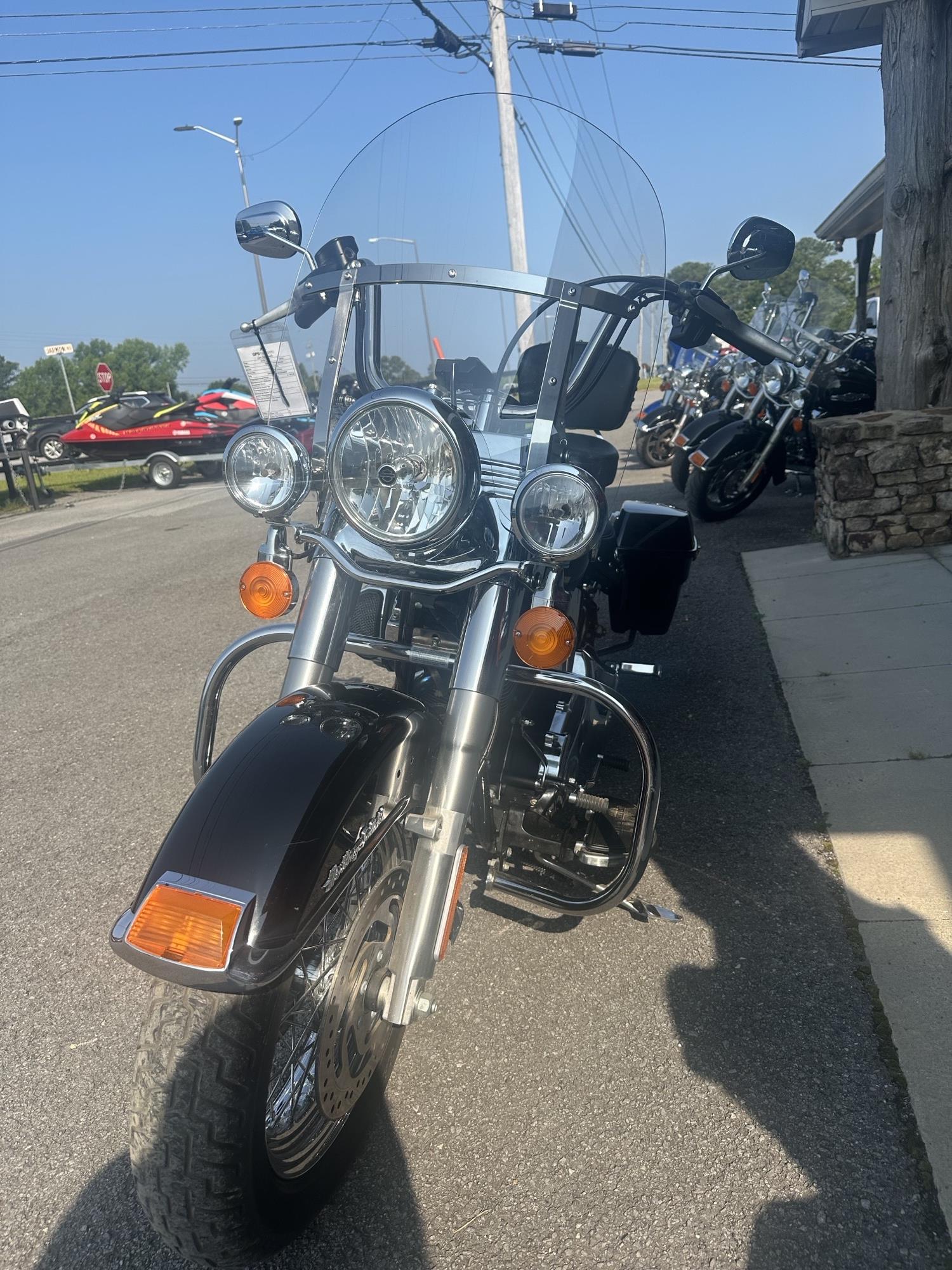 2016 Harley-Davidson® Softail Heritage Softail® Classic - Photo 2