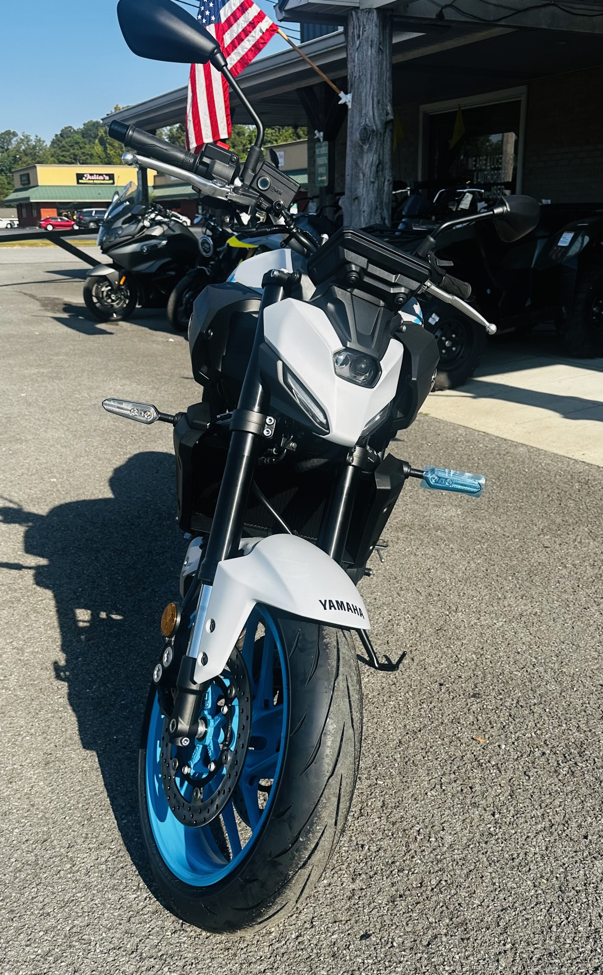 2025 Yamaha MT-07 CA - Photo 3