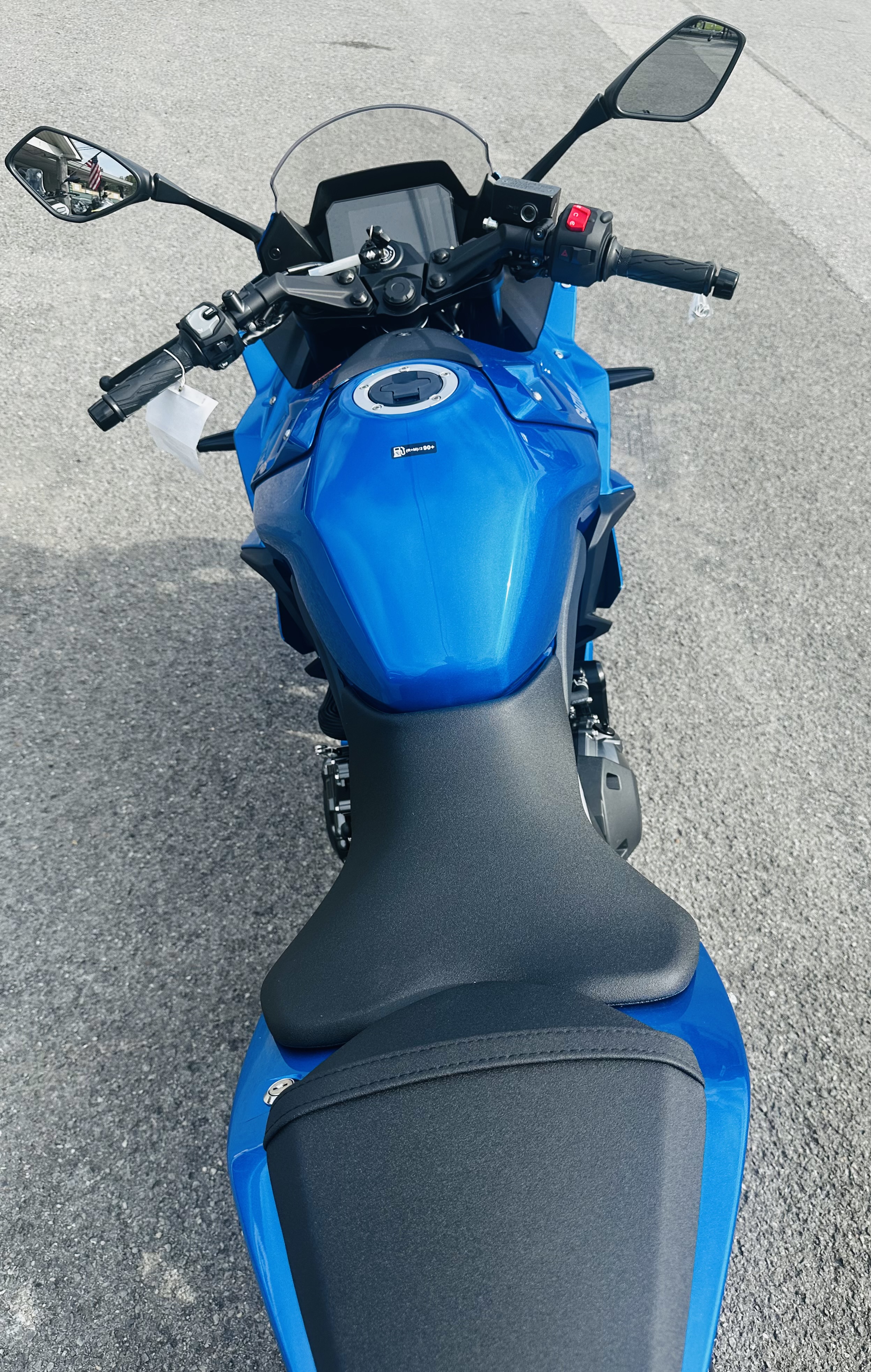 2026 Suzuki GSX 8R - Photo 5