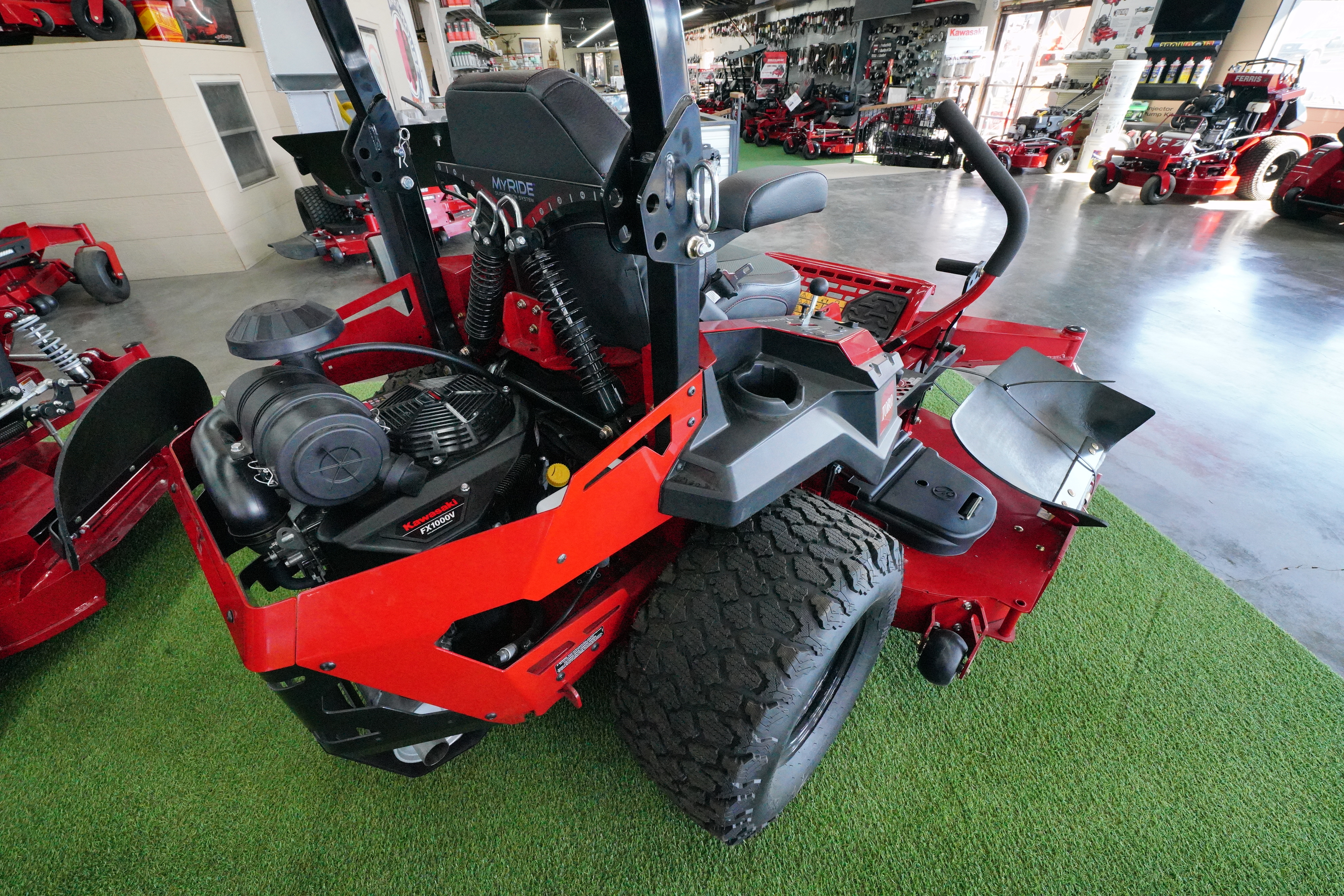 itemYear Toro 4000 Series MyRIDE HDX 72