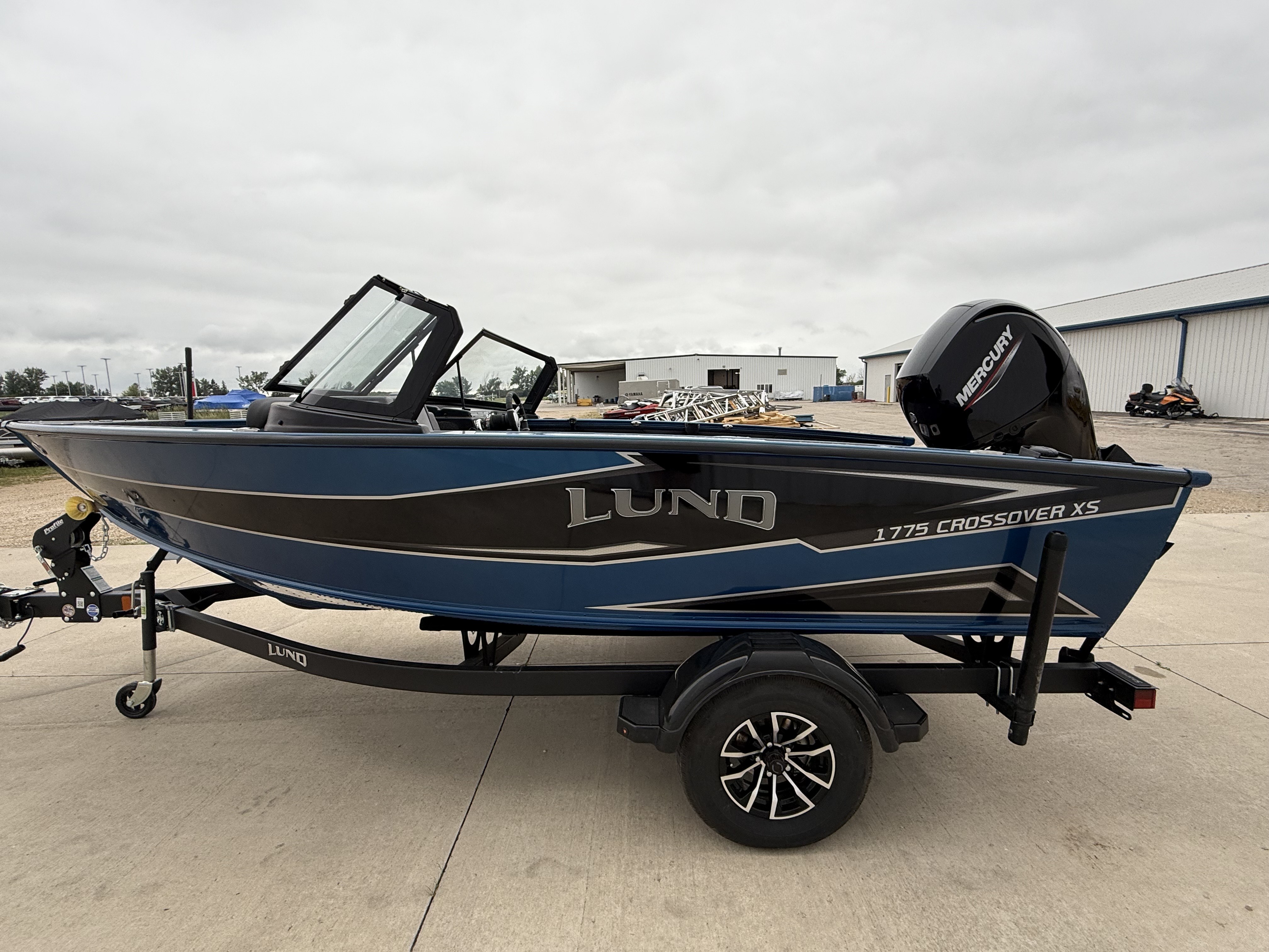 2026 Lund 1775 CROSSOVER XS for Sale | TWL Powersports & Marine