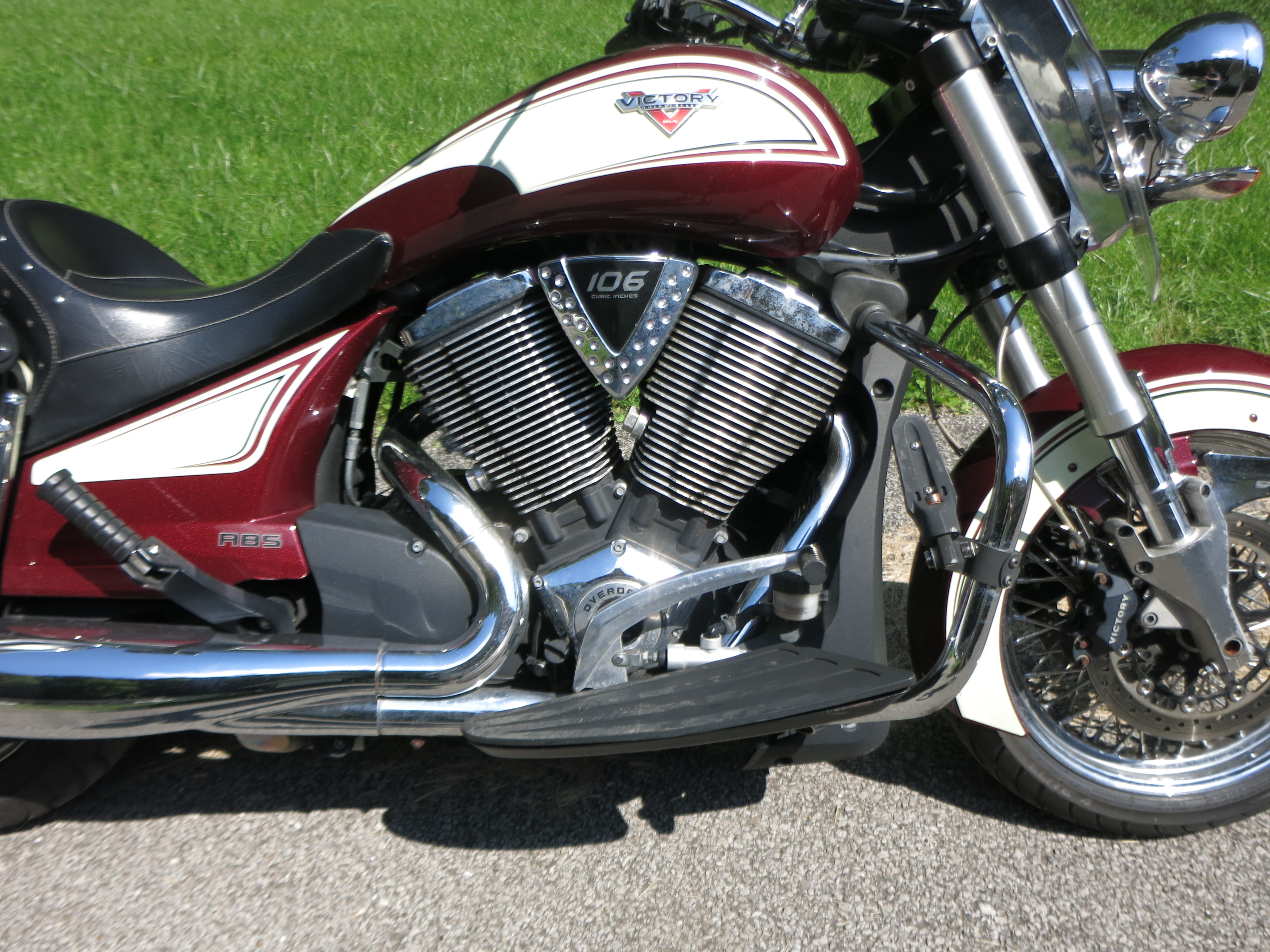 2013 Victory Motorcycles Cross Roads® Classic - Photo 3