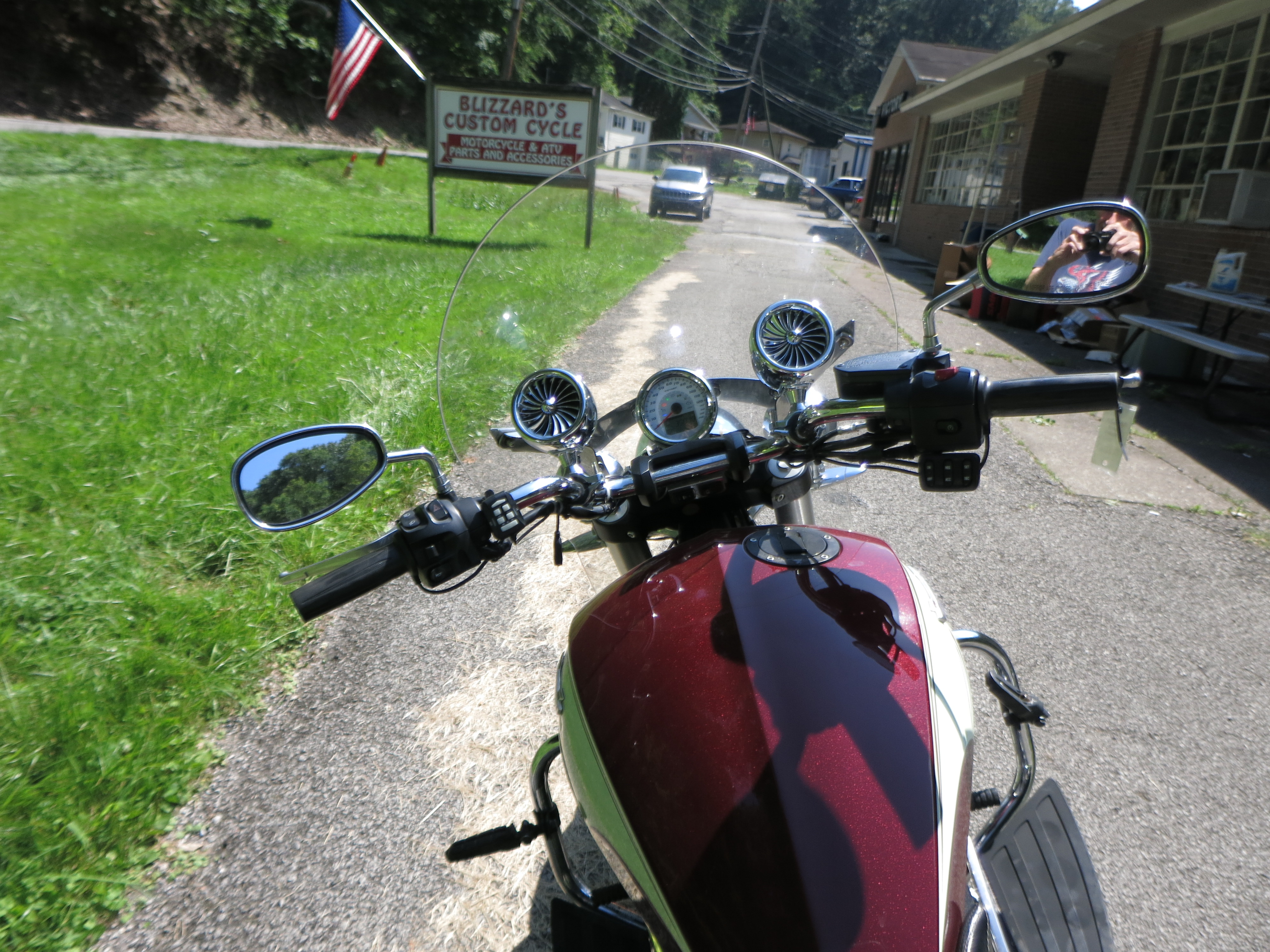 2013 Victory Motorcycles Cross Roads® Classic - Photo 8