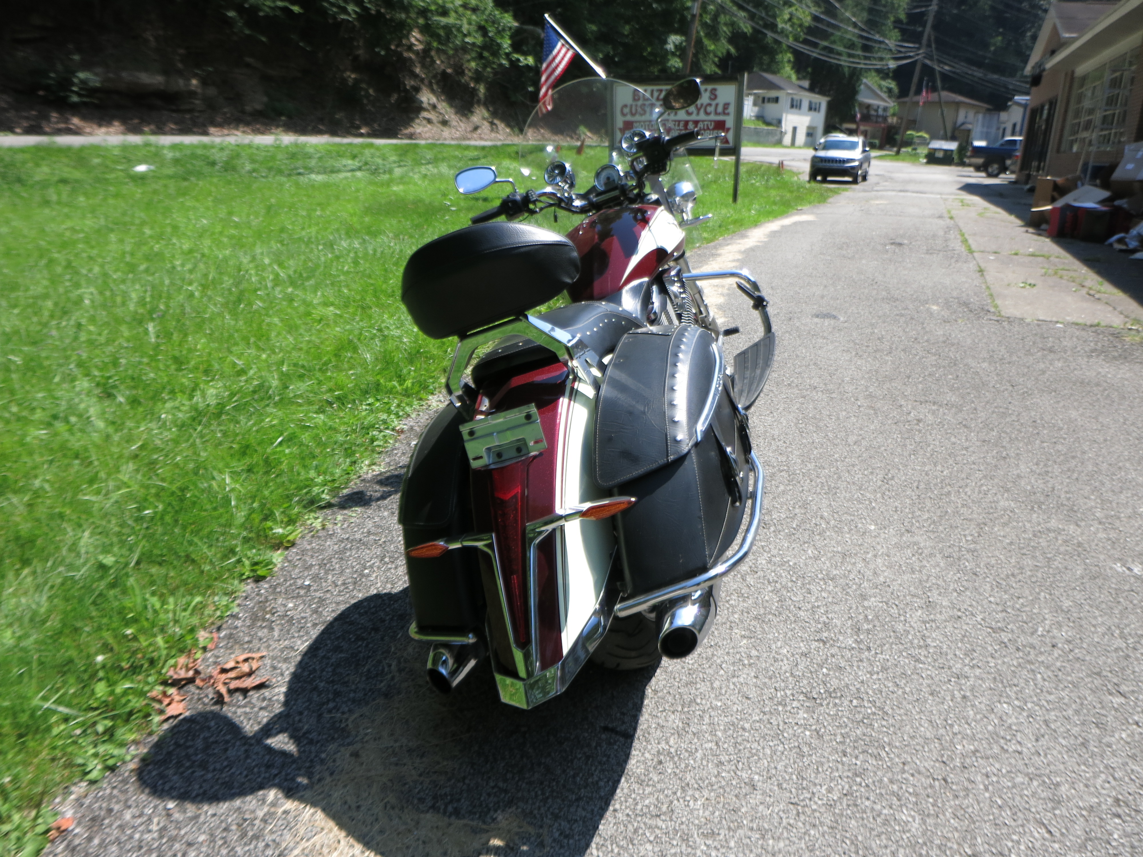 2013 Victory Motorcycles Cross Roads® Classic - Photo 12