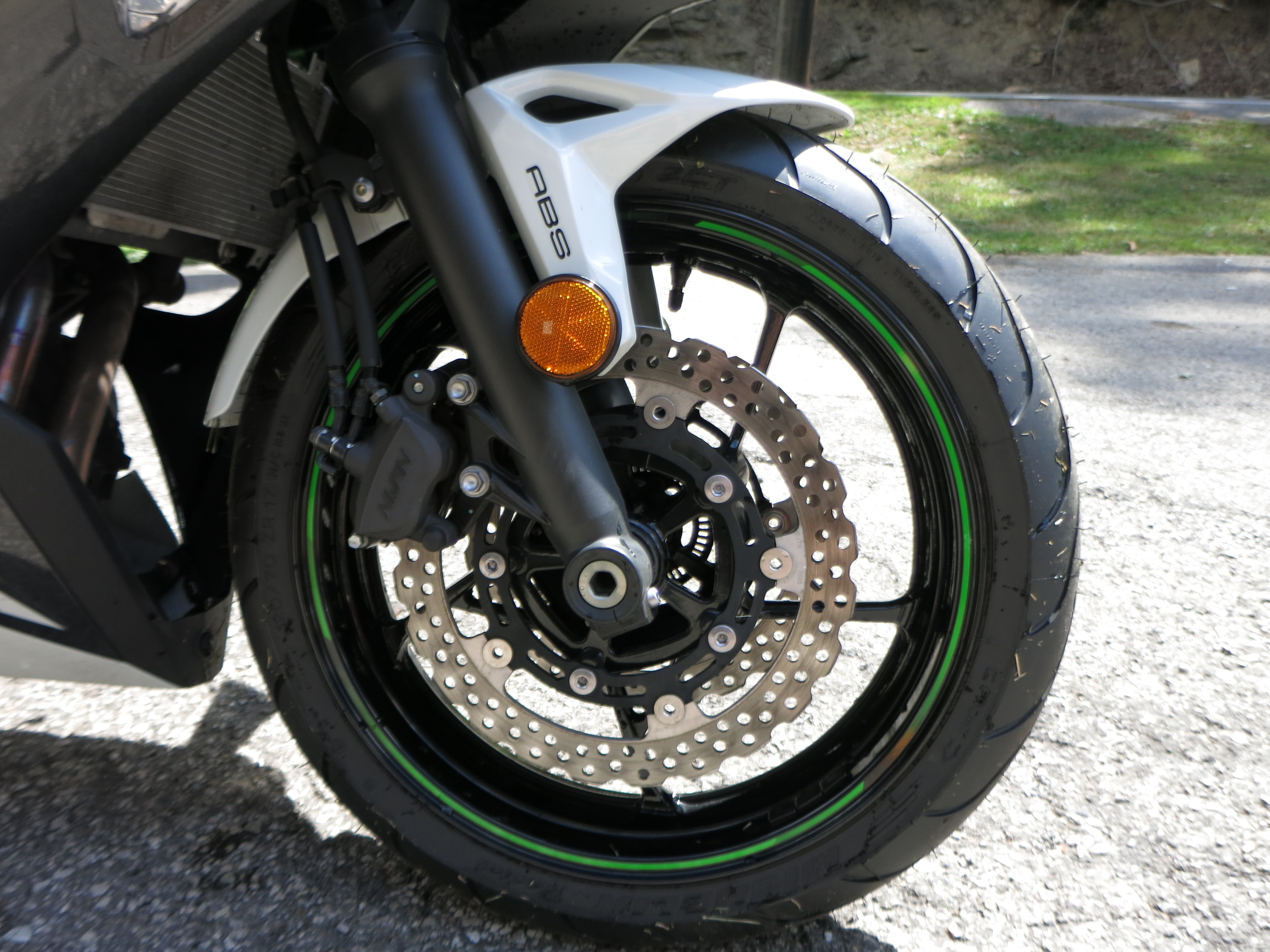 2022 Kawasaki Ninja® 650 ABS - Photo 4