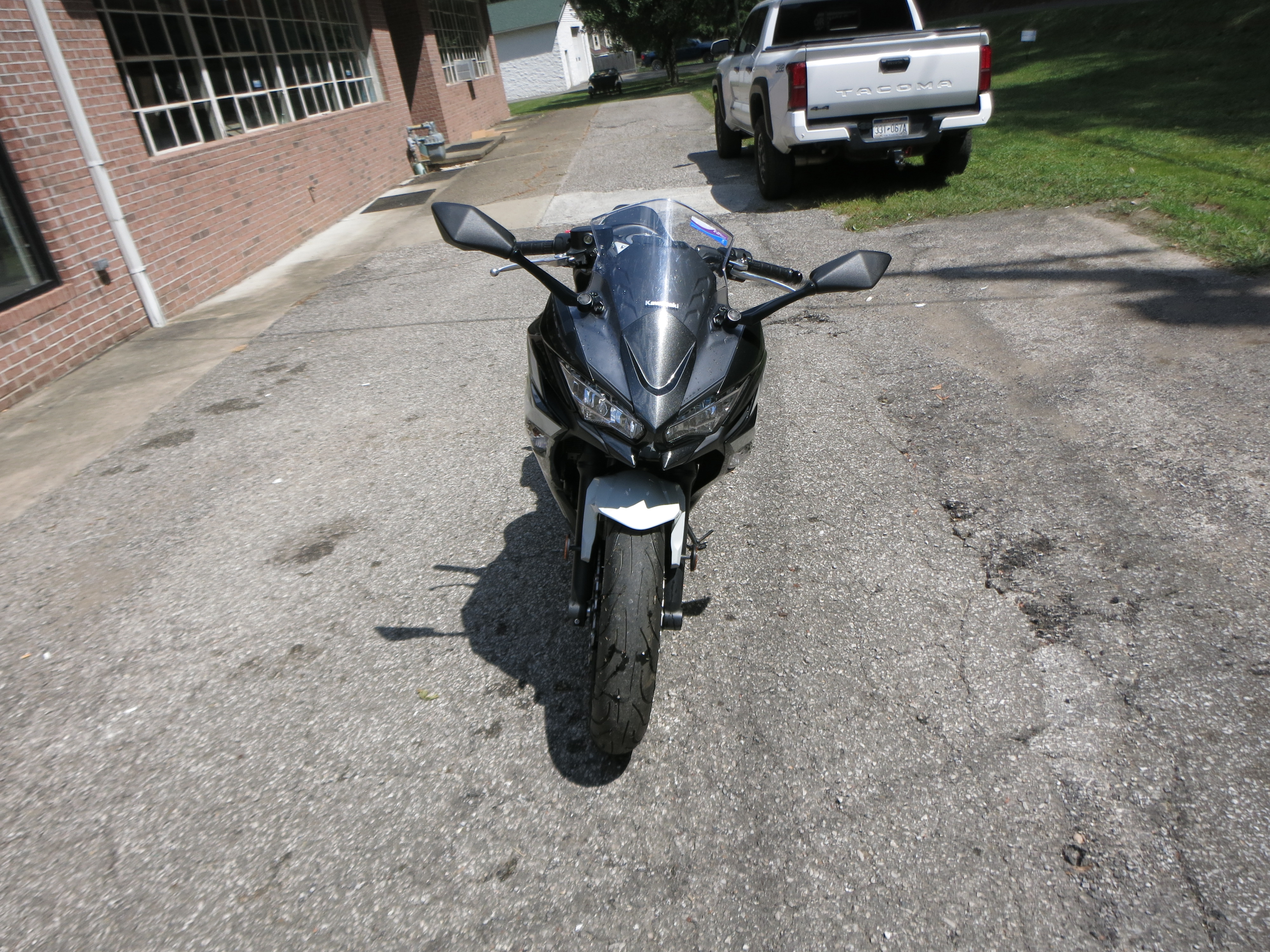 2022 Kawasaki Ninja® 650 ABS - Photo 8