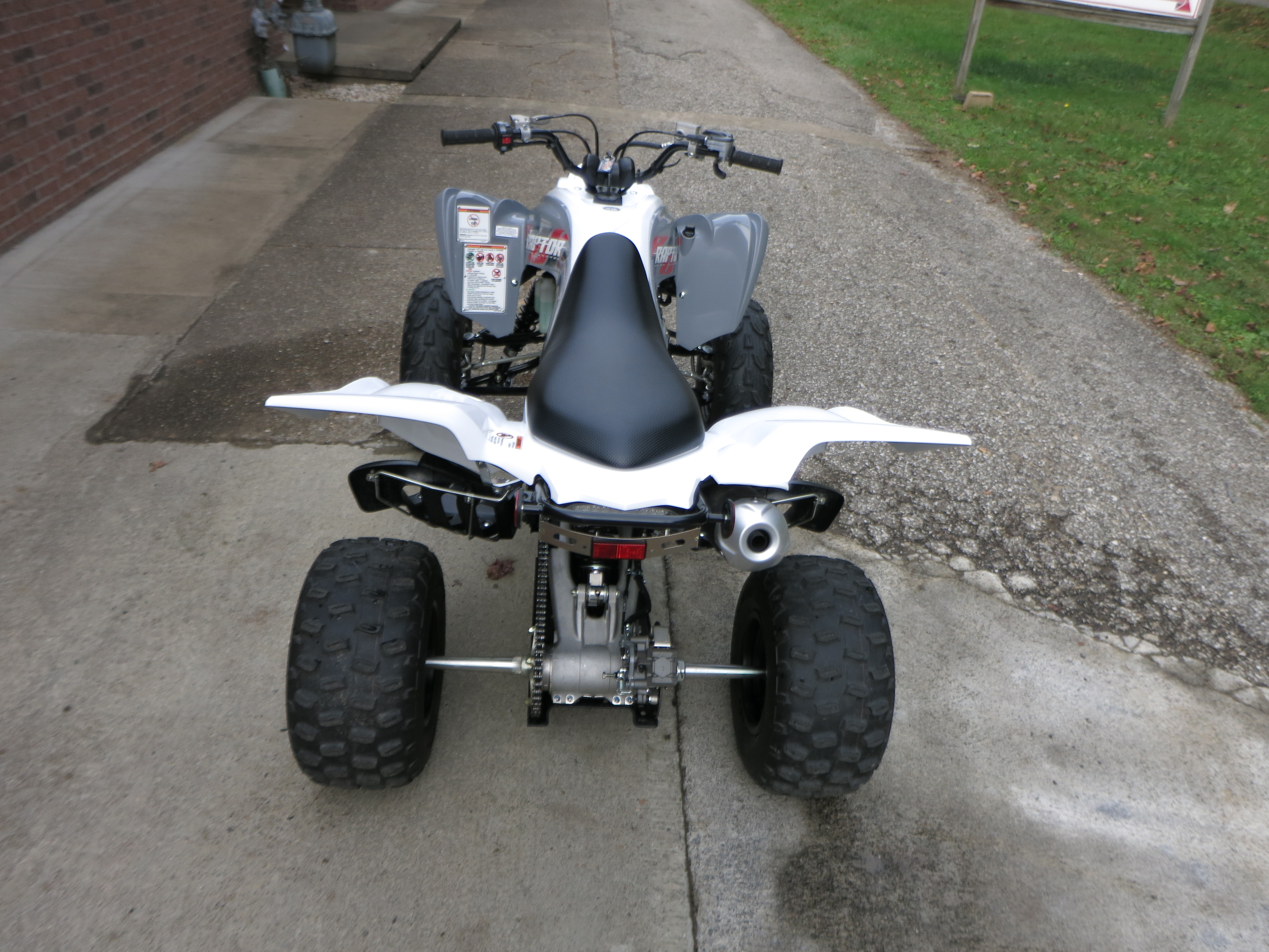 2025 Yamaha Raptor 700 - Photo 5
