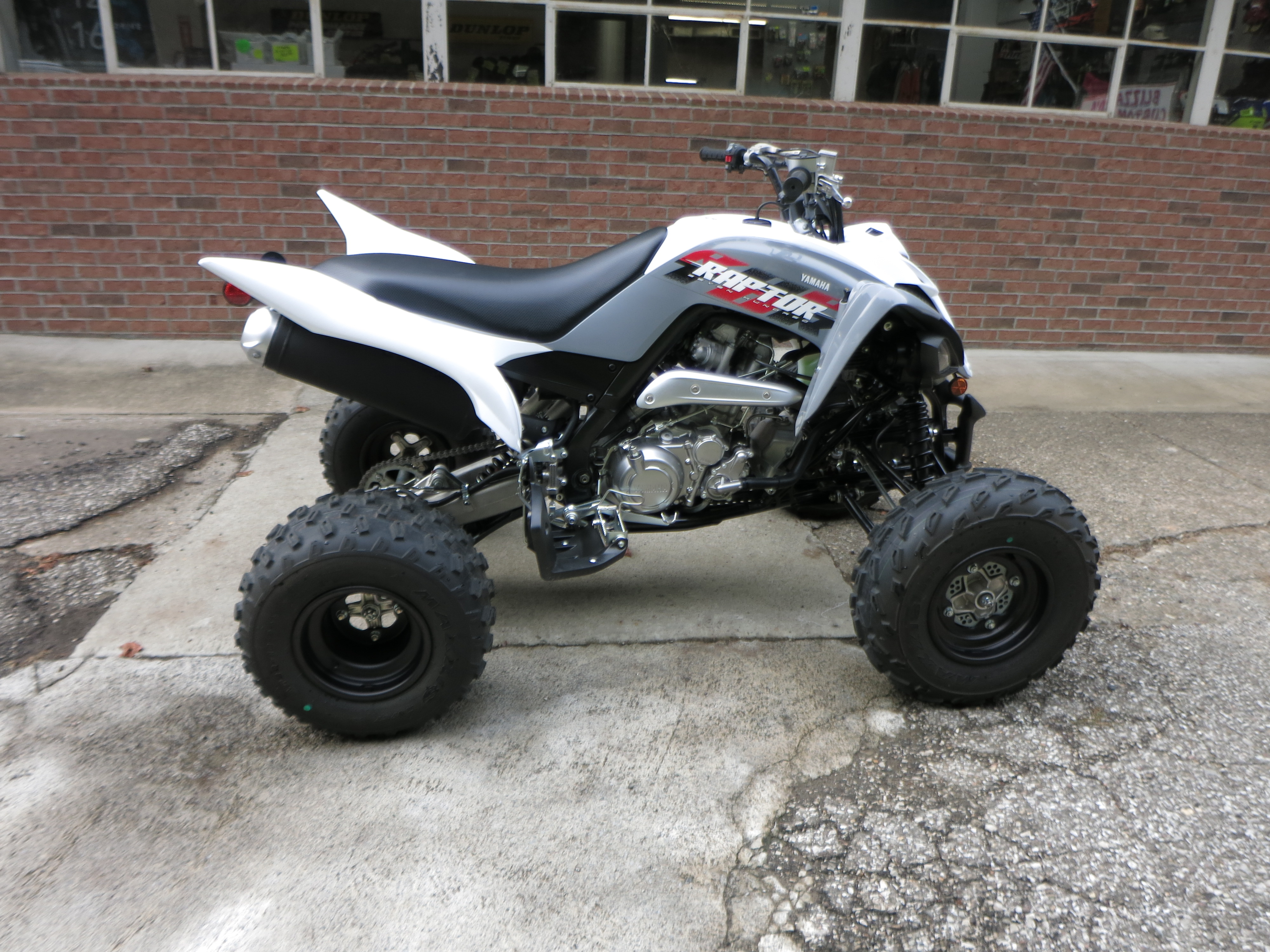 2025 Yamaha Raptor 700 - Photo 6