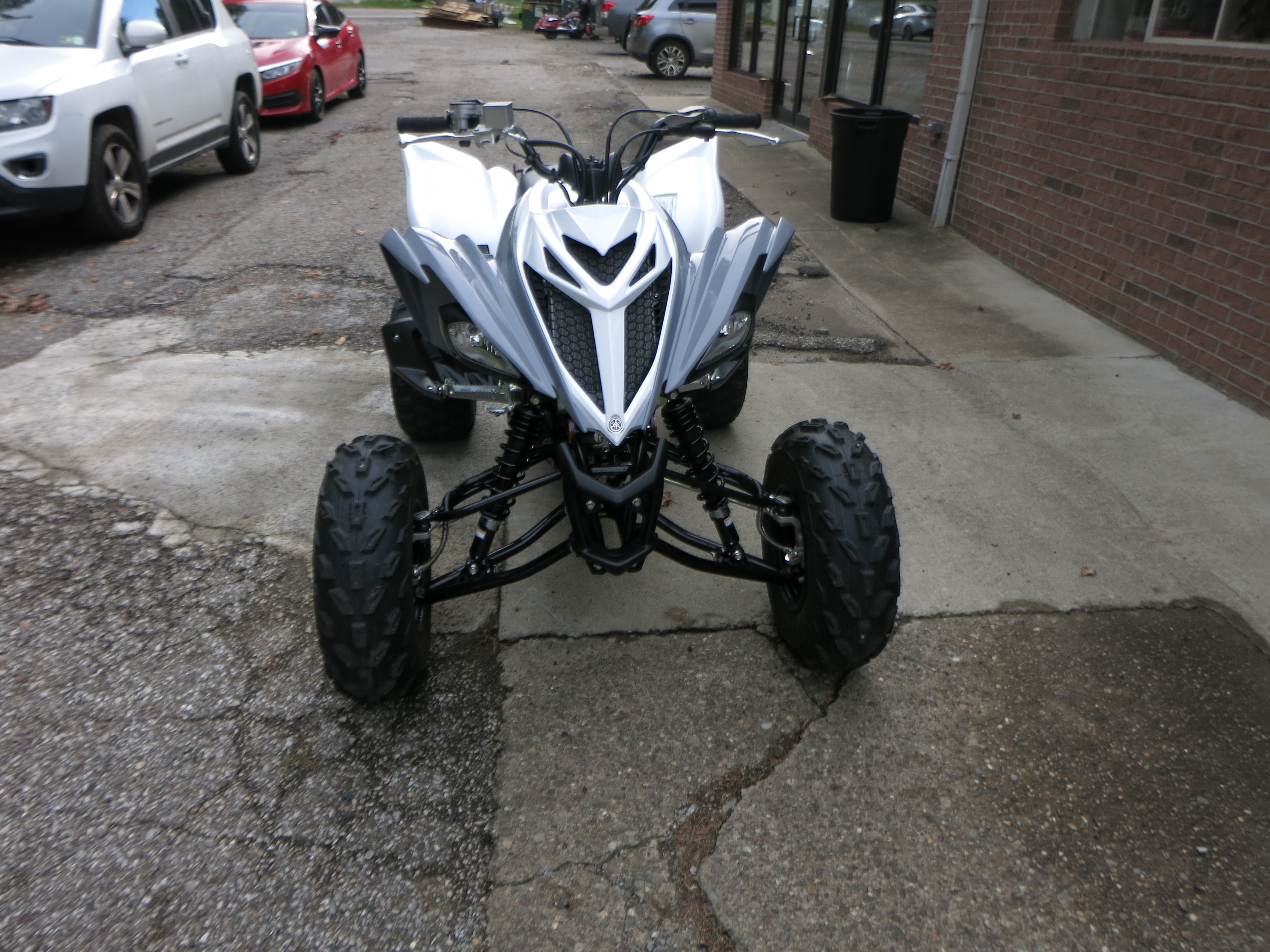 2025 Yamaha Raptor 700 - Photo 7