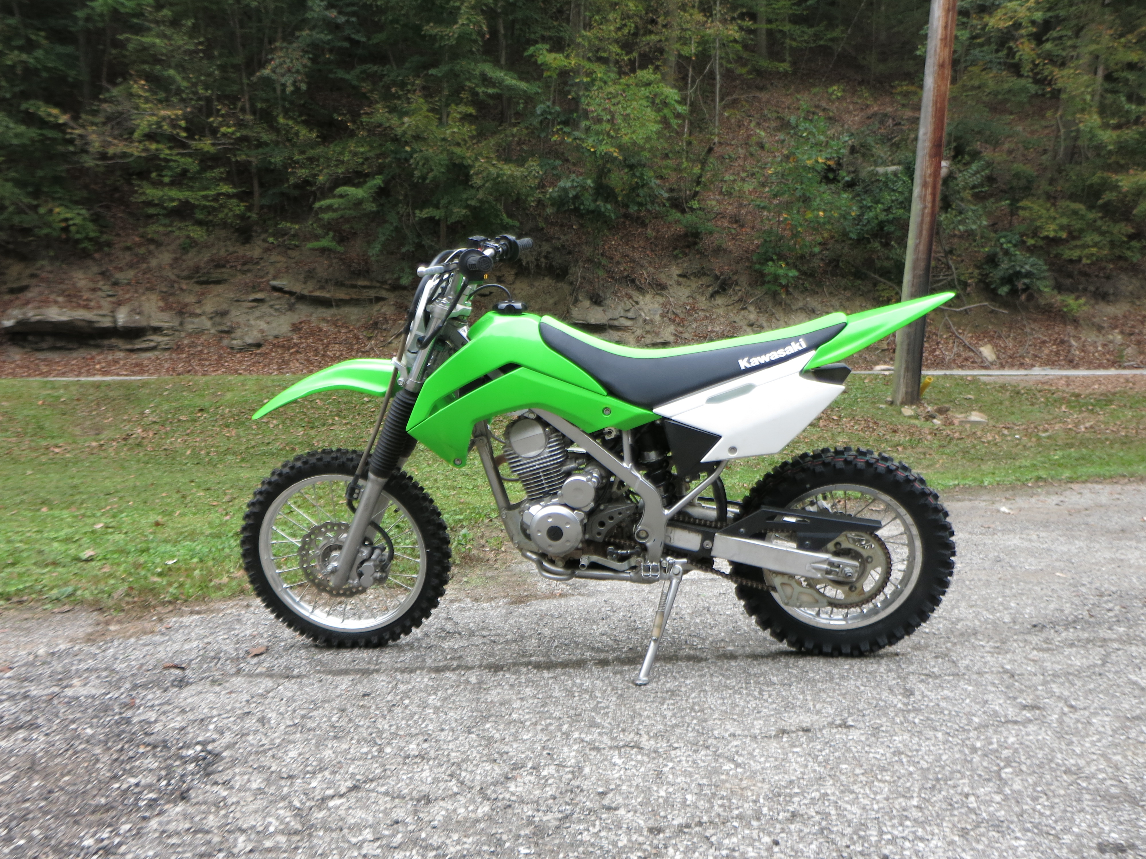 2021 Kawasaki KLX®140R - Photo 2
