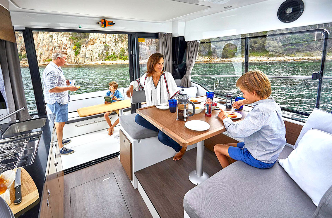 Jeanneau NC 1095 Fly Overview