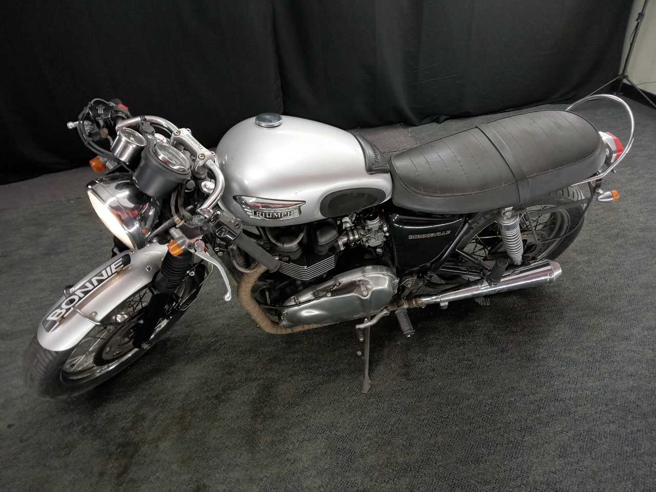 Triumph Bonneville Image