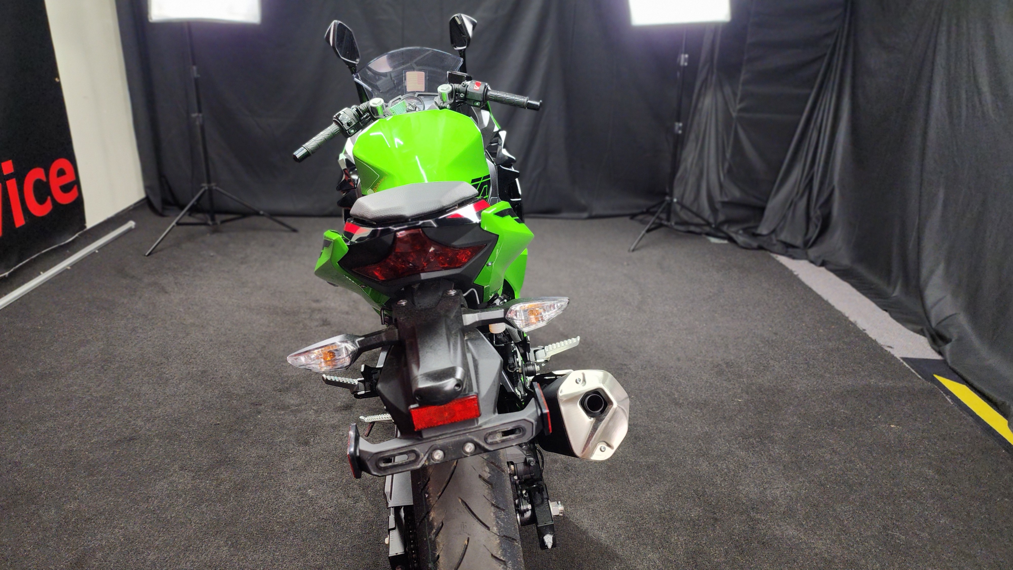 Kawasaki Ninja 400 ABS KRT Edition Image