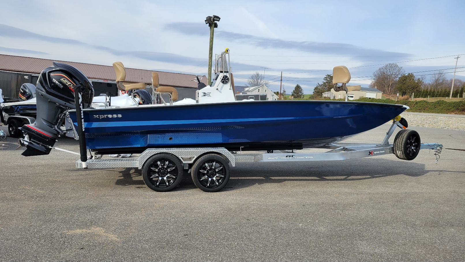 Xpress X23 Bay w/ Yamaha Vmax 200 SHO (In stock!) 2025 - Marine Source