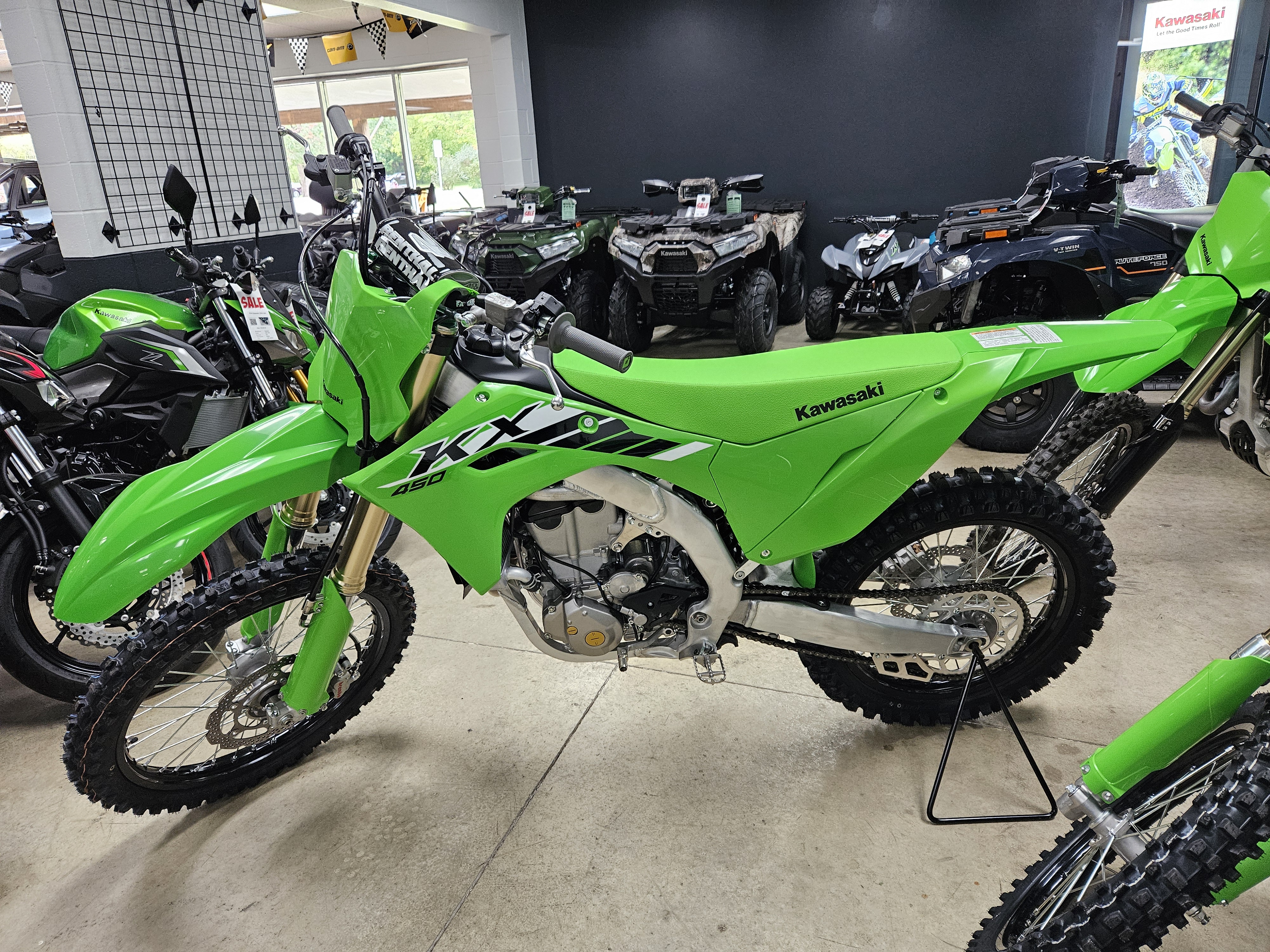 2025 Kawasaki KX 450 - Photo 6