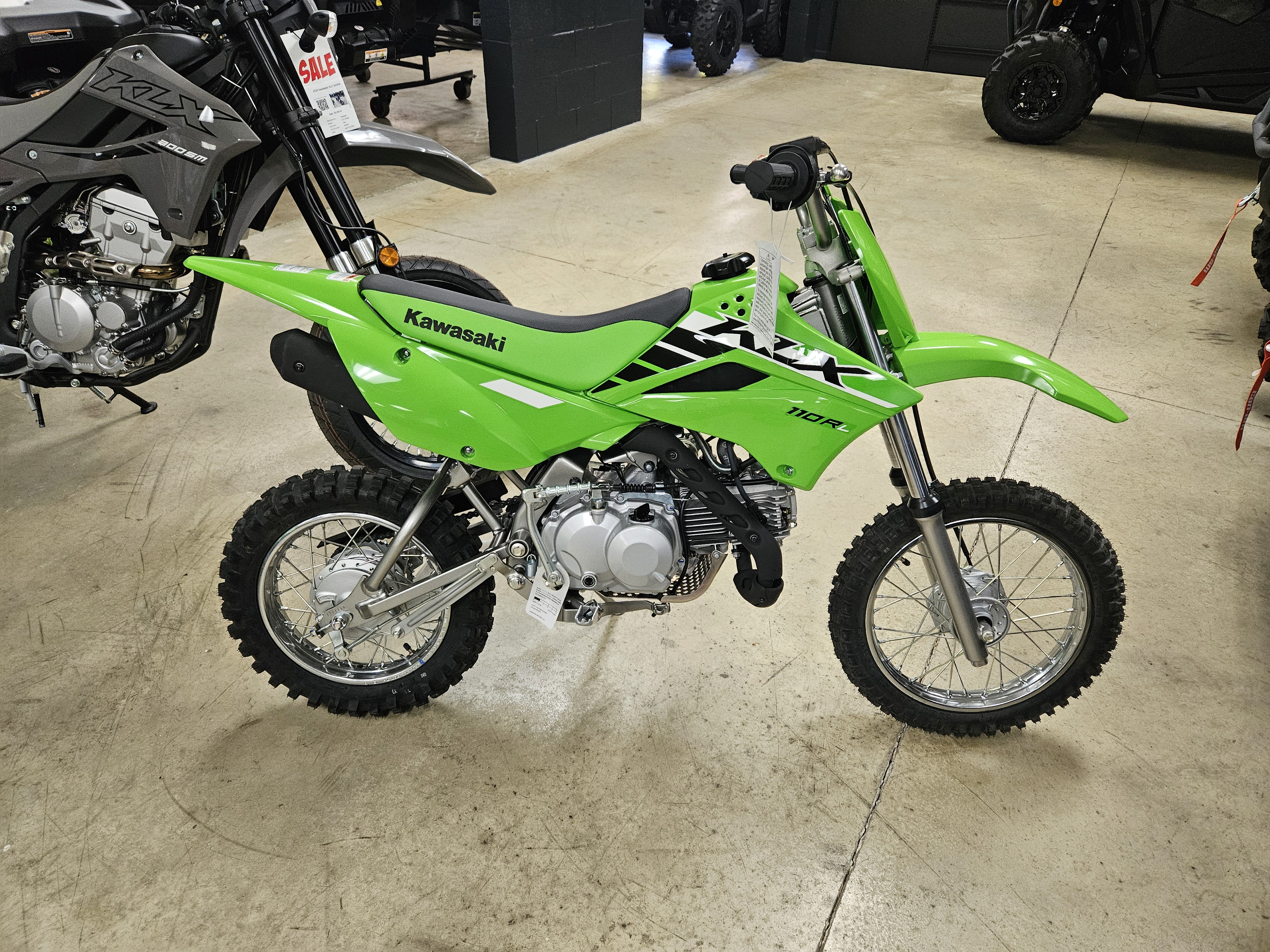 2025 Kawasaki KLX 110R L - Photo 2