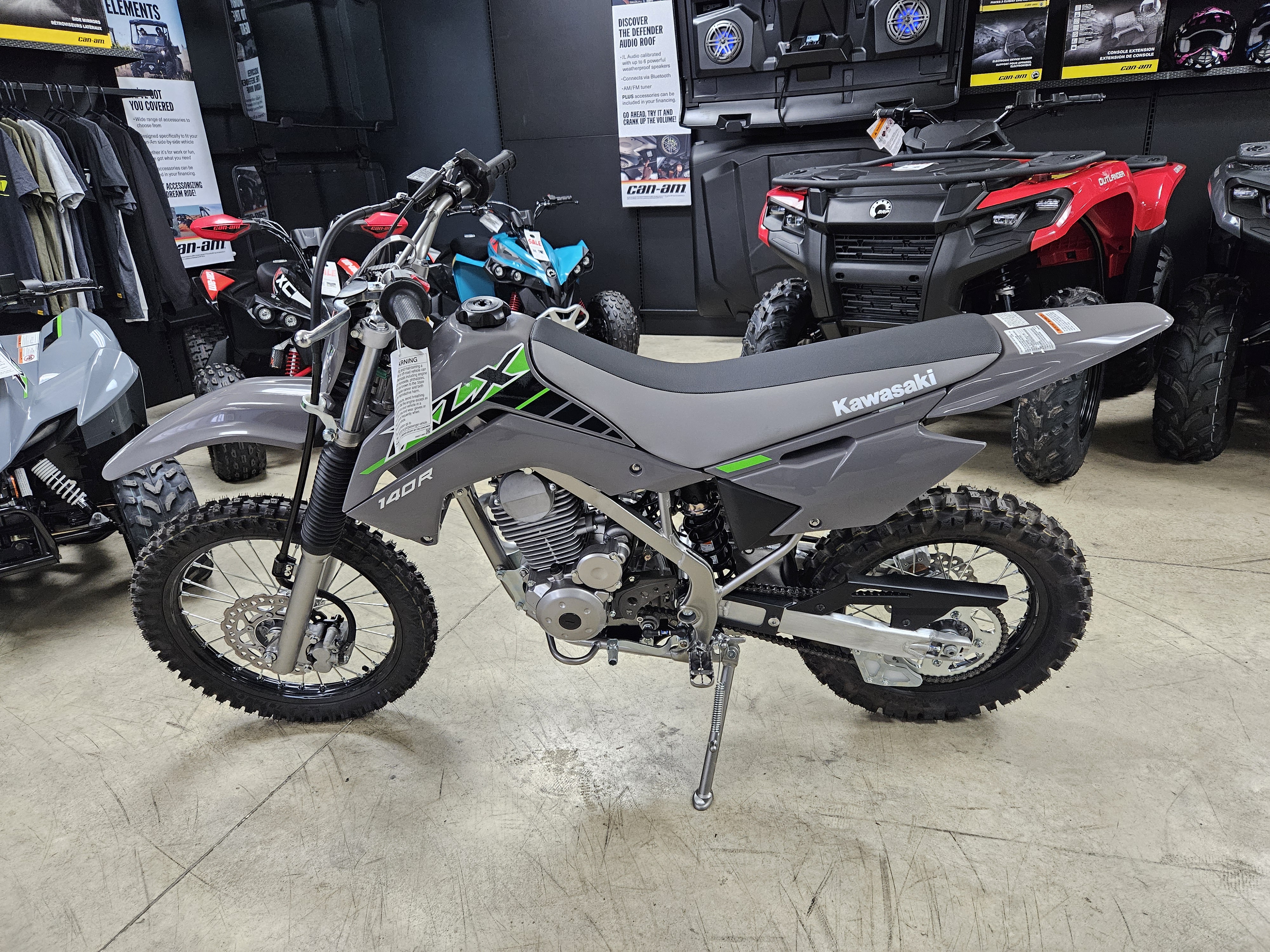 2025 Kawasaki KLX 140R - Photo 6