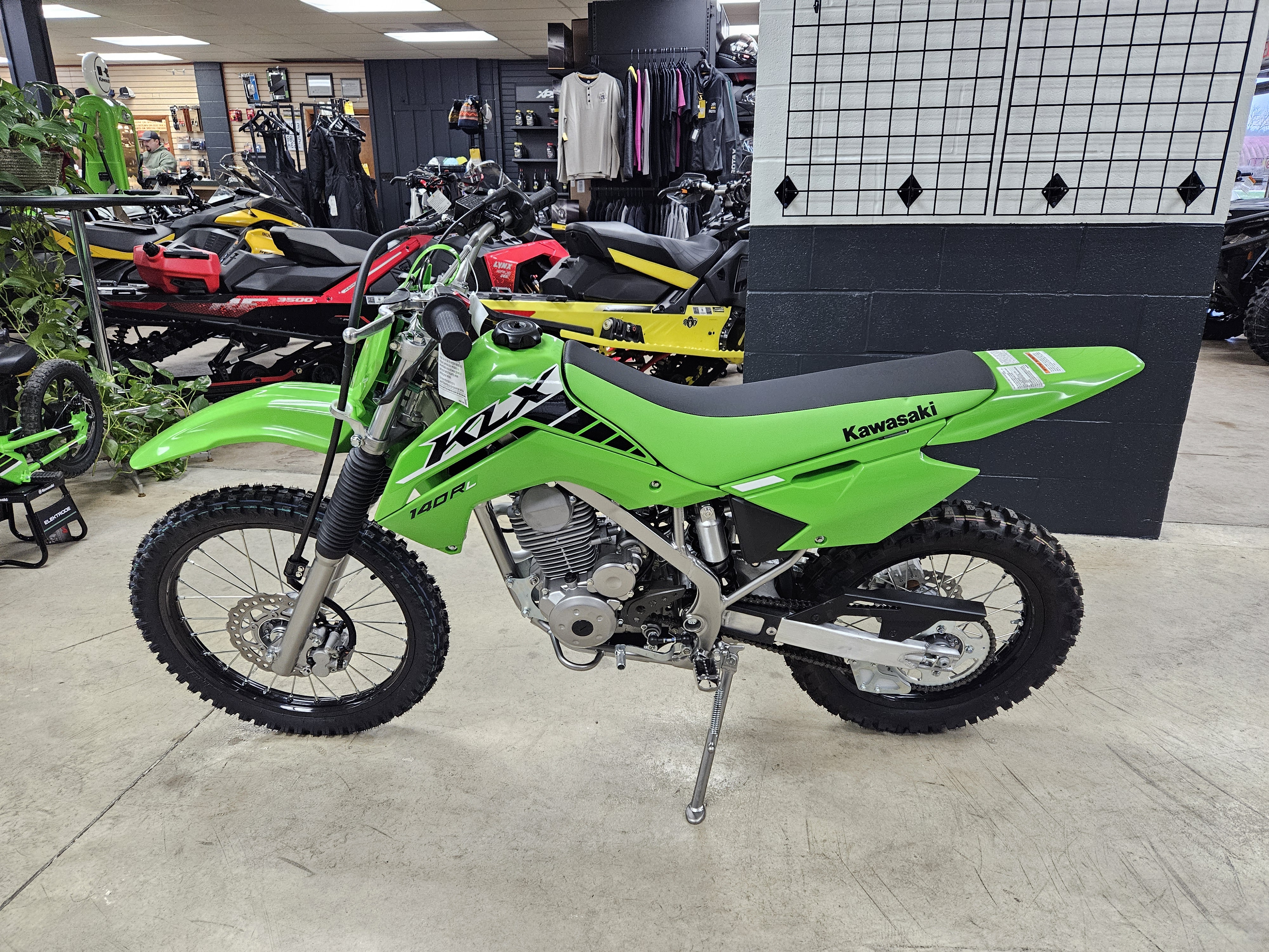 2025 Kawasaki KLX 140R L - Photo 6