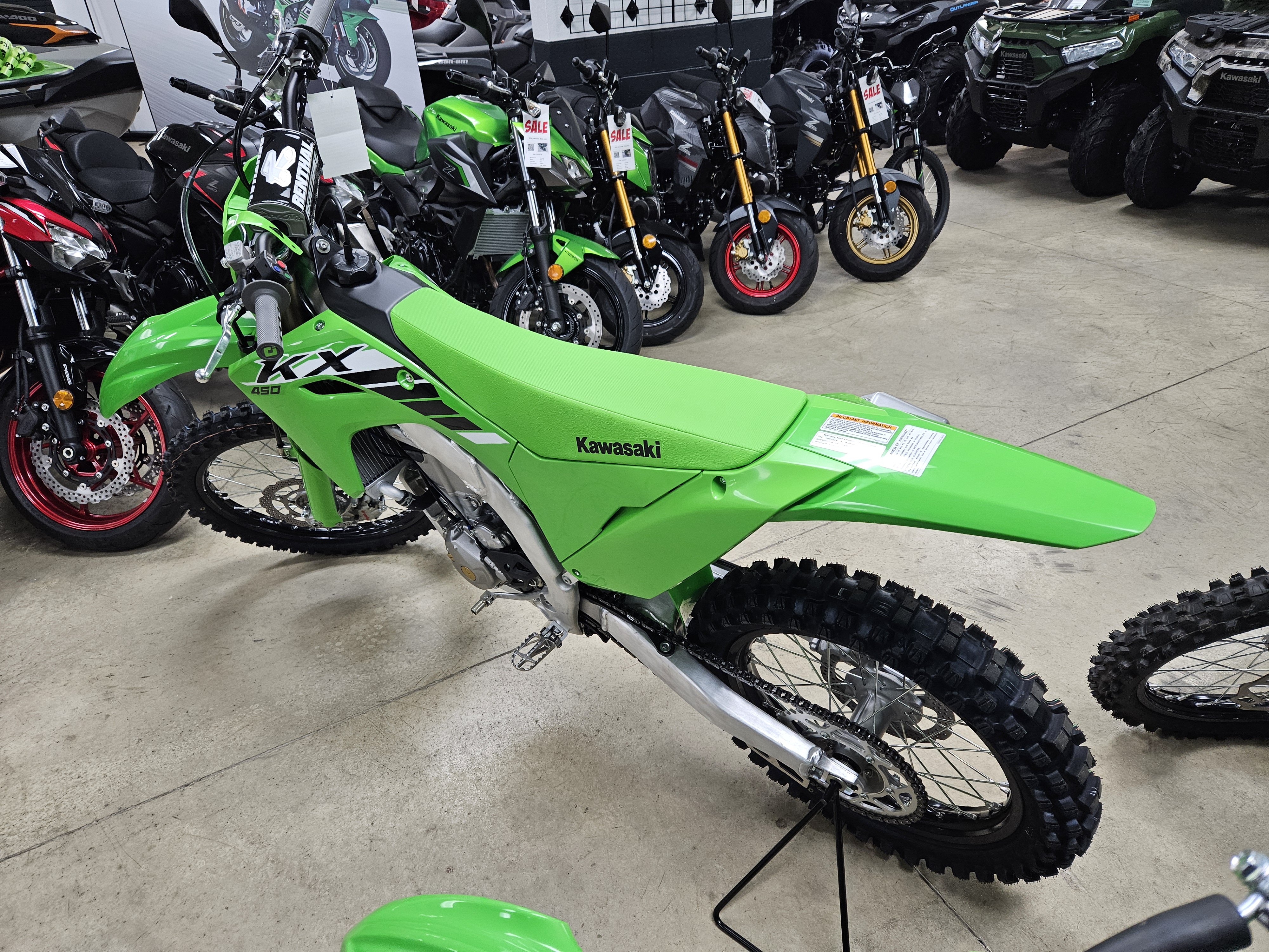 2025 Kawasaki KX 450 - Photo 5