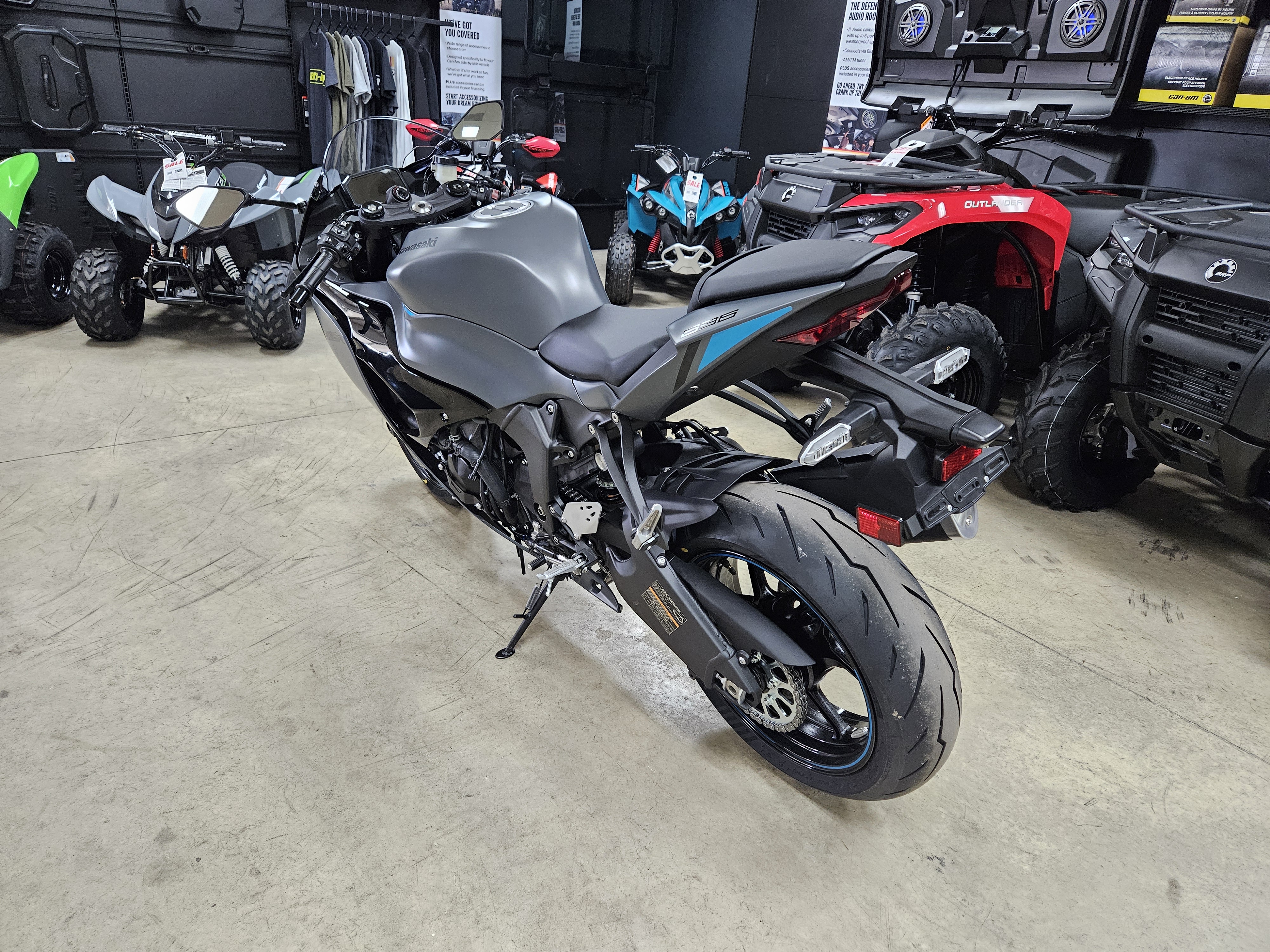 2025 Kawasaki NINJA ZX-6R - Photo 5