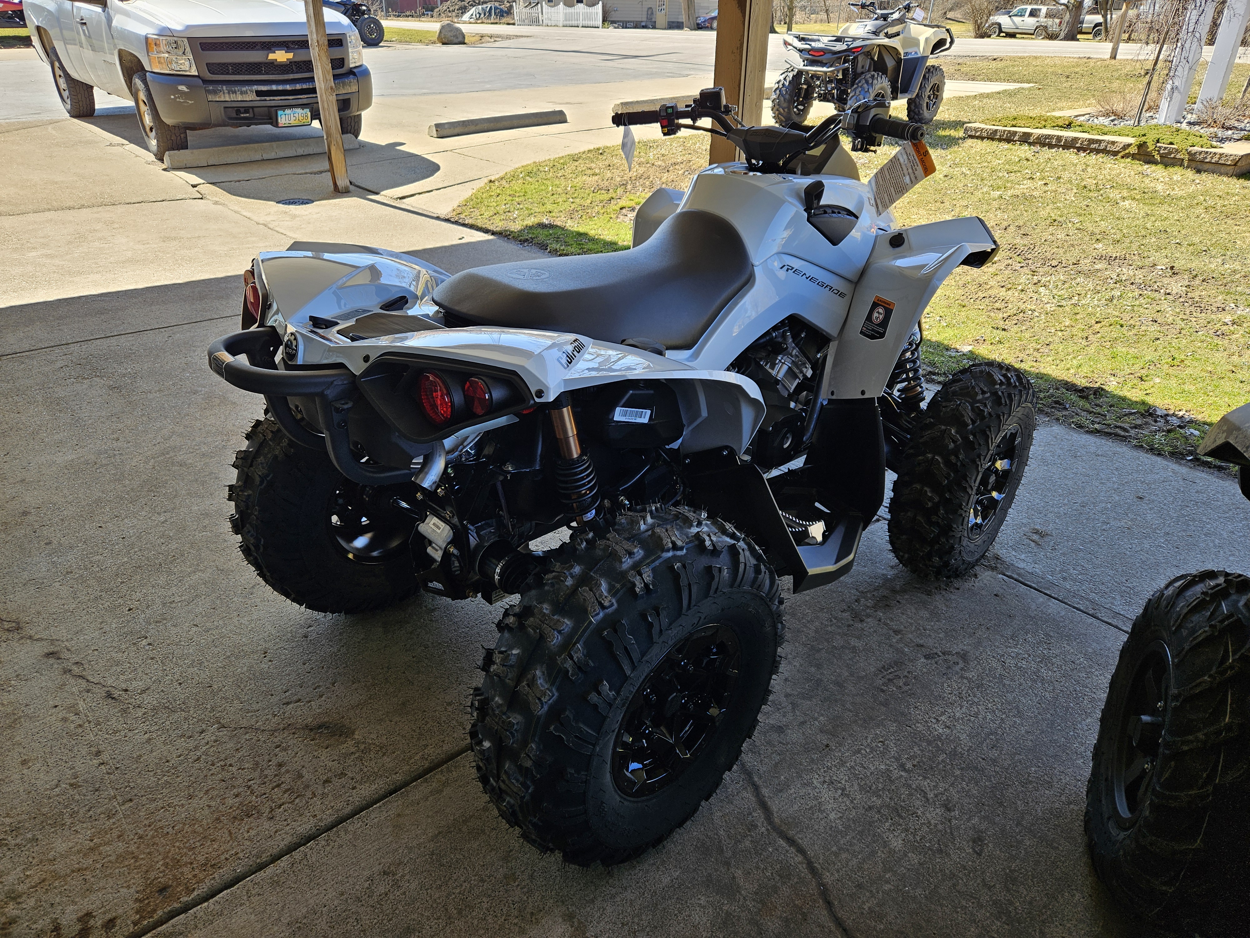 2024 Can-Am RENEGADE 650 - Photo 2