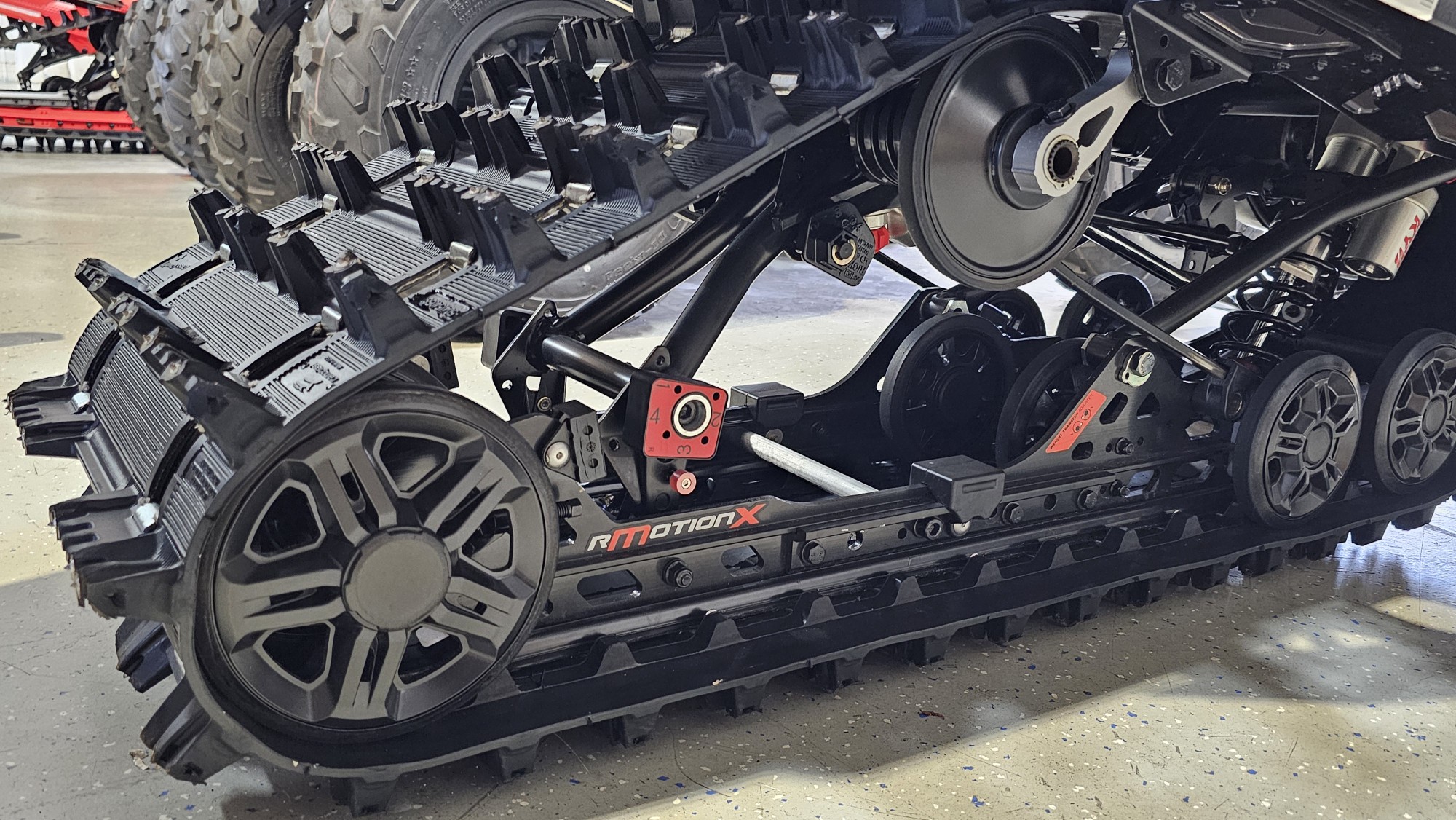 2023 Ski-Doo MXZ X-RS 600R ETEC 129 - Photo 7