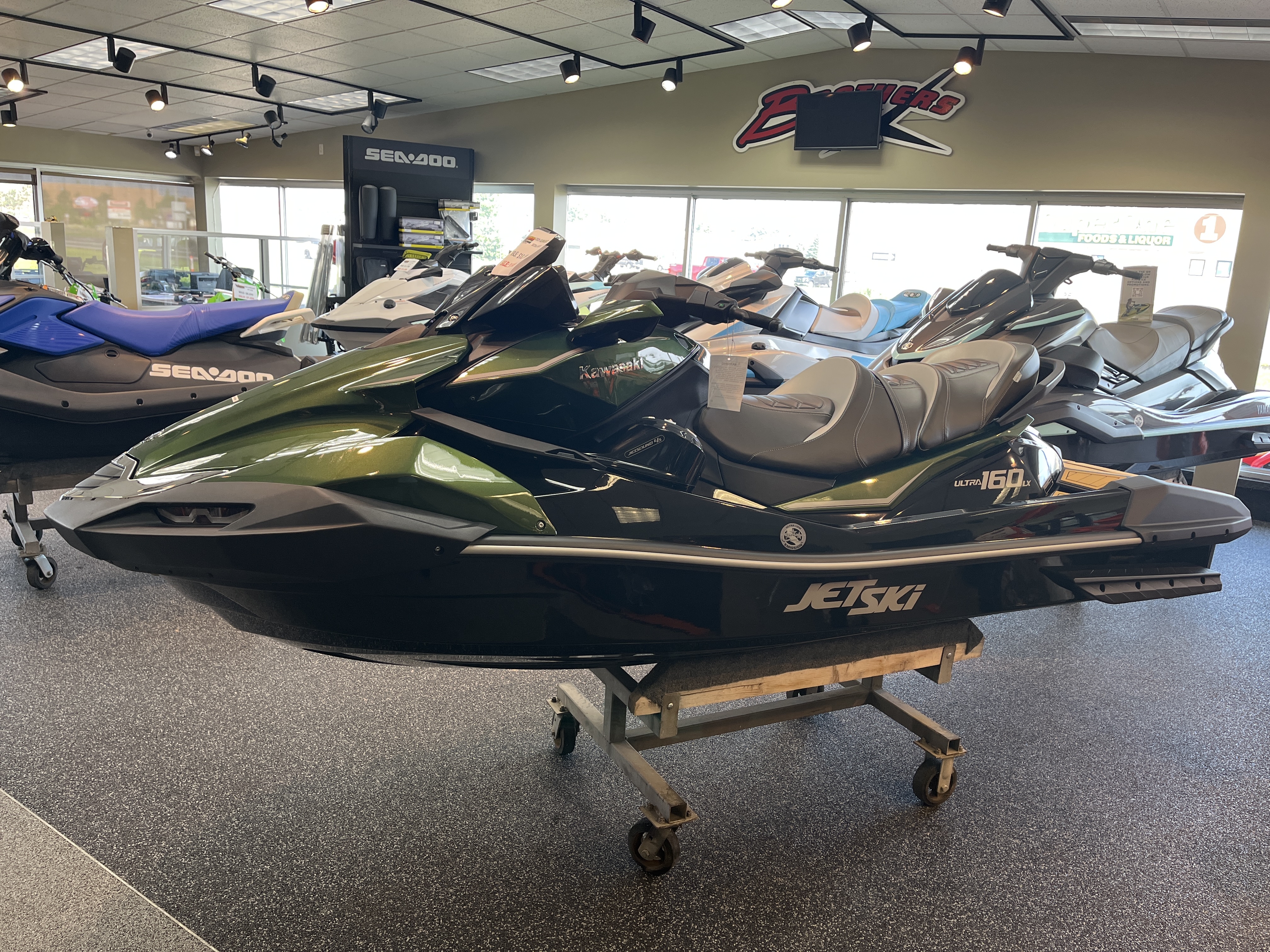 2025 Kawasaki ULTRA 160 LX