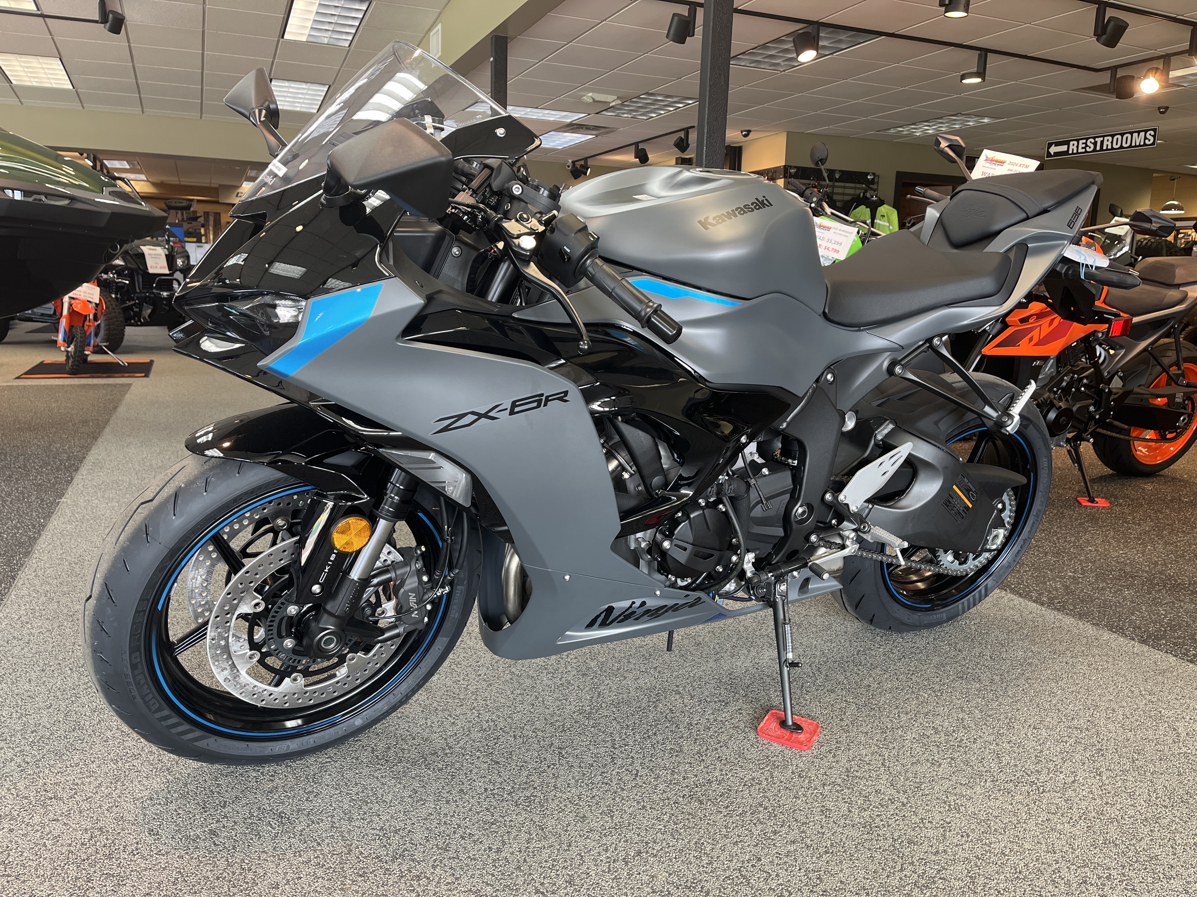 2025 Kawasaki NINJA ZX-6R ABS