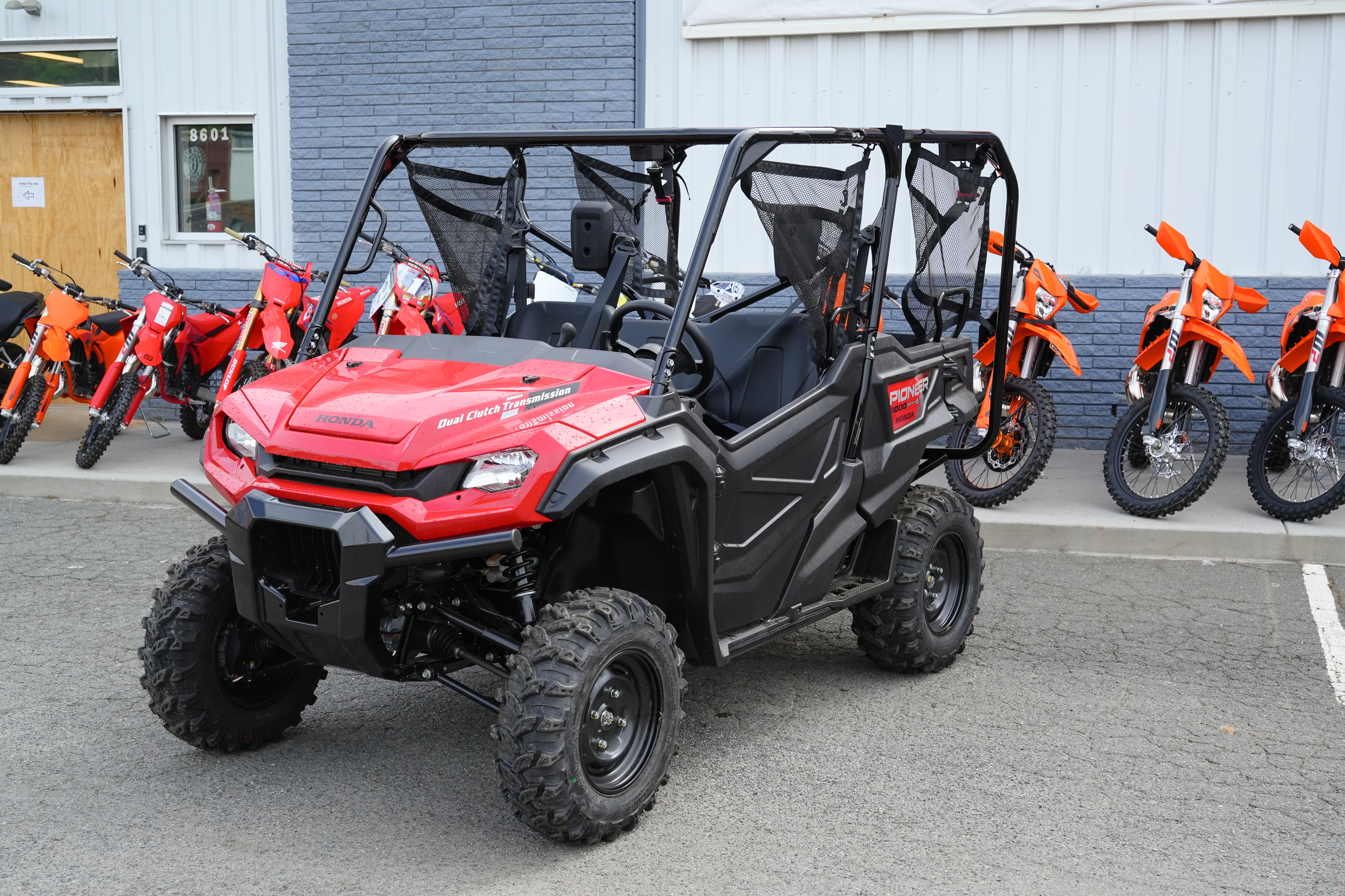 2025 Honda Pioneer 1000-5 Deluxe