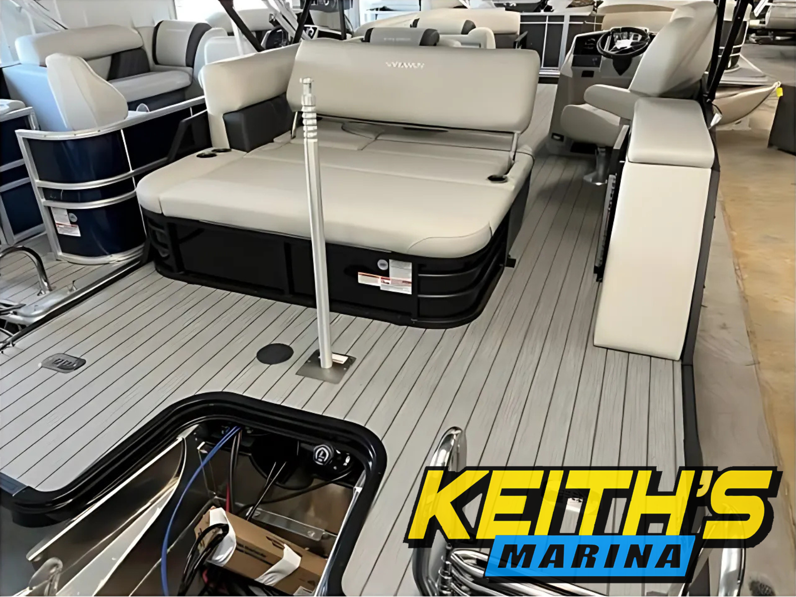 2026 Sylvan X3 CLZ Tritoon Swingback for Sale | Keiths Marina