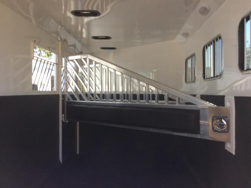 2027 Trails West photo 2