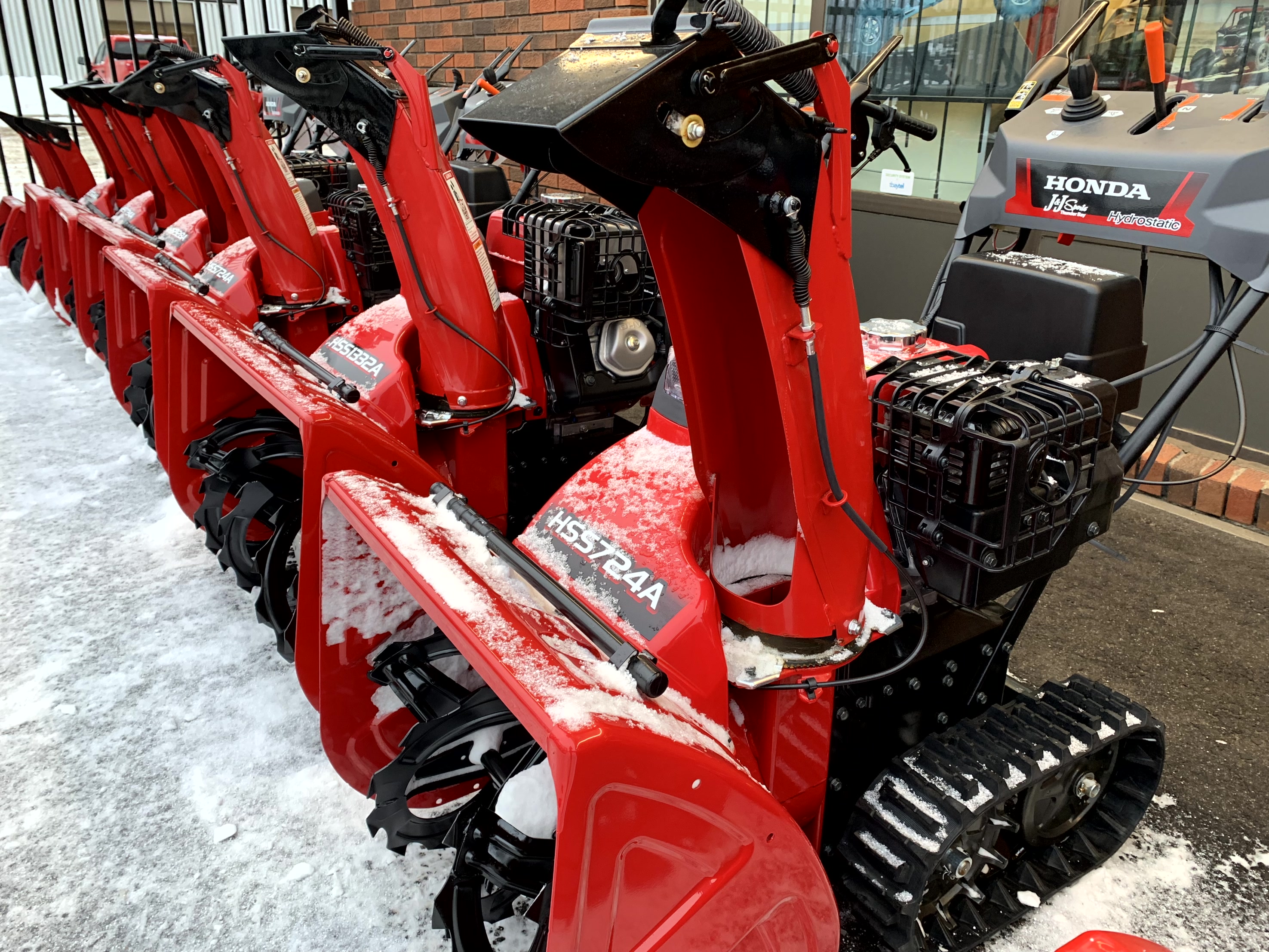 2025 Honda Power Equipment HSS724CTD