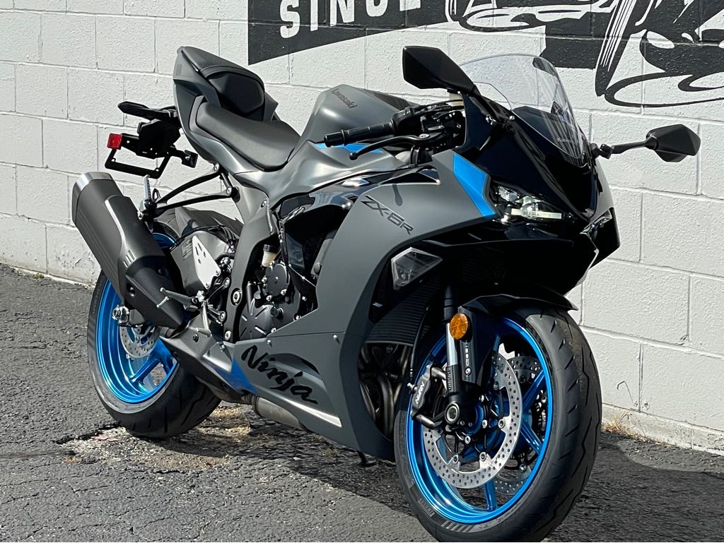 New Street Bikes from Kawasaki Dreyer Motorsports Indianapolis, IN