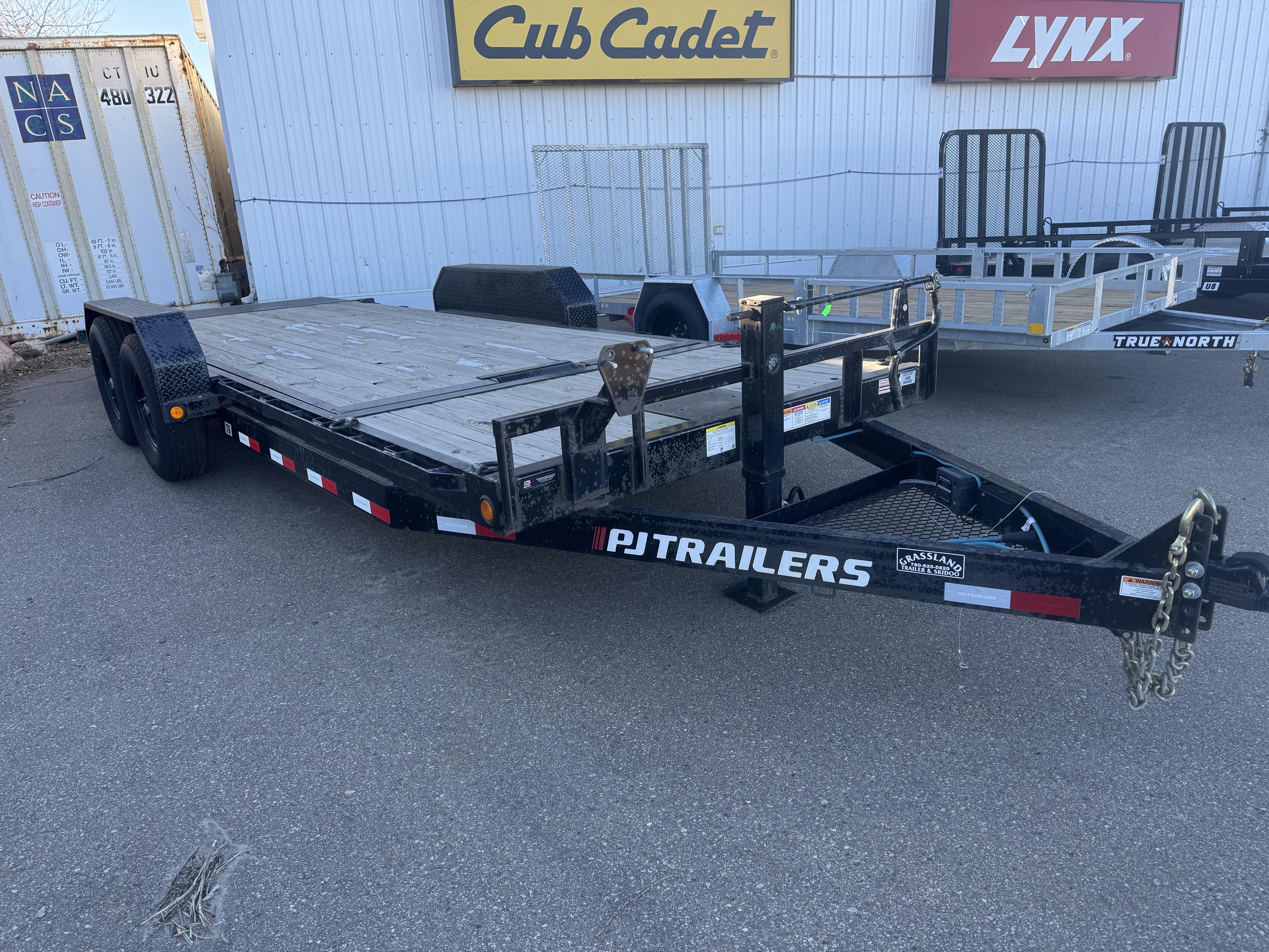 2023 PJ TRAILERS 1C252 - TILT - 20' EQUIPMENT TRAILER - Photo 6