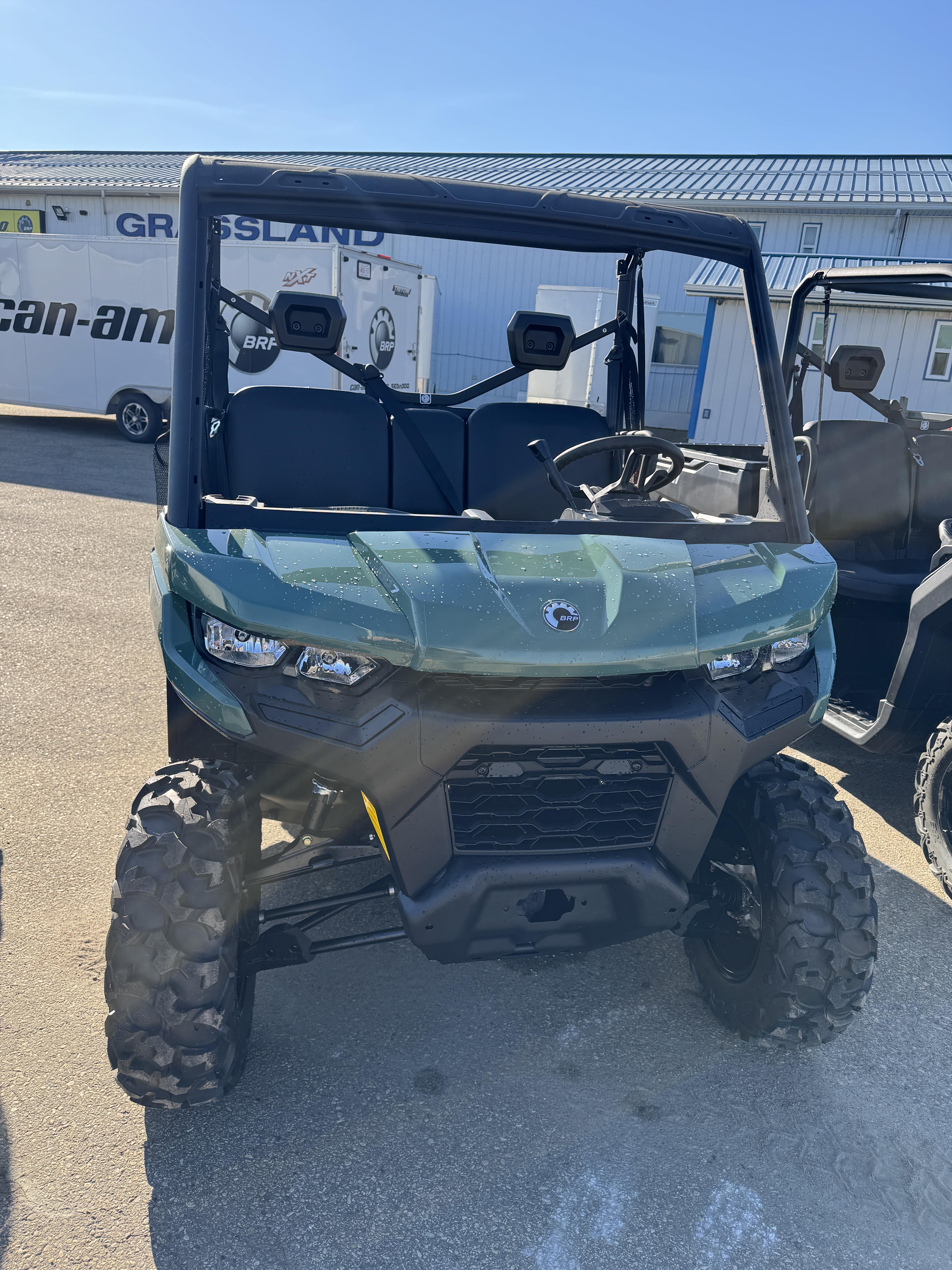 2025 Can-Am 8WSB DEFENDER DPS HD7 - Photo 2