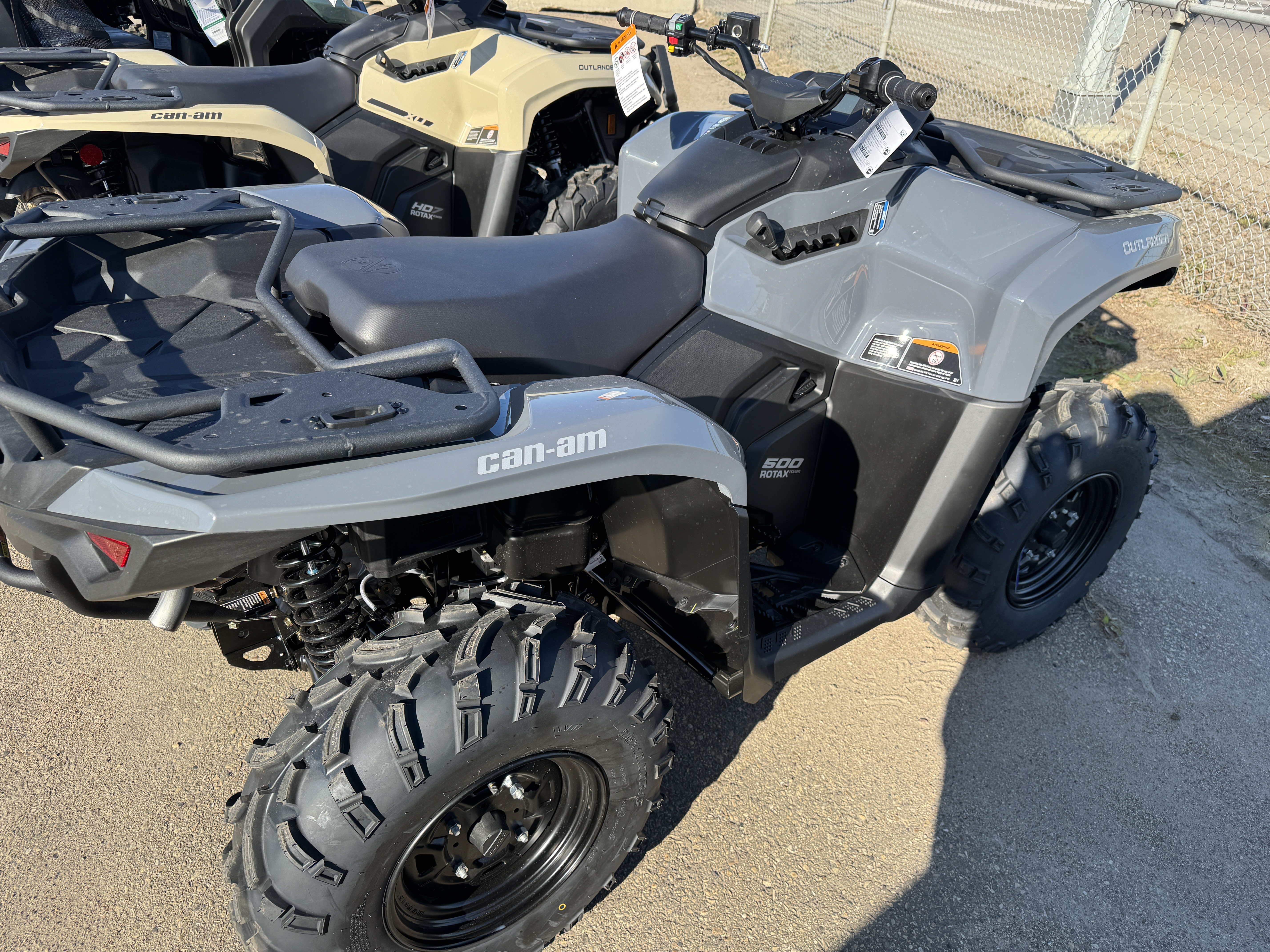 2025 Can-Am 1DSA OUTLANDER DPS 500 - Photo 2