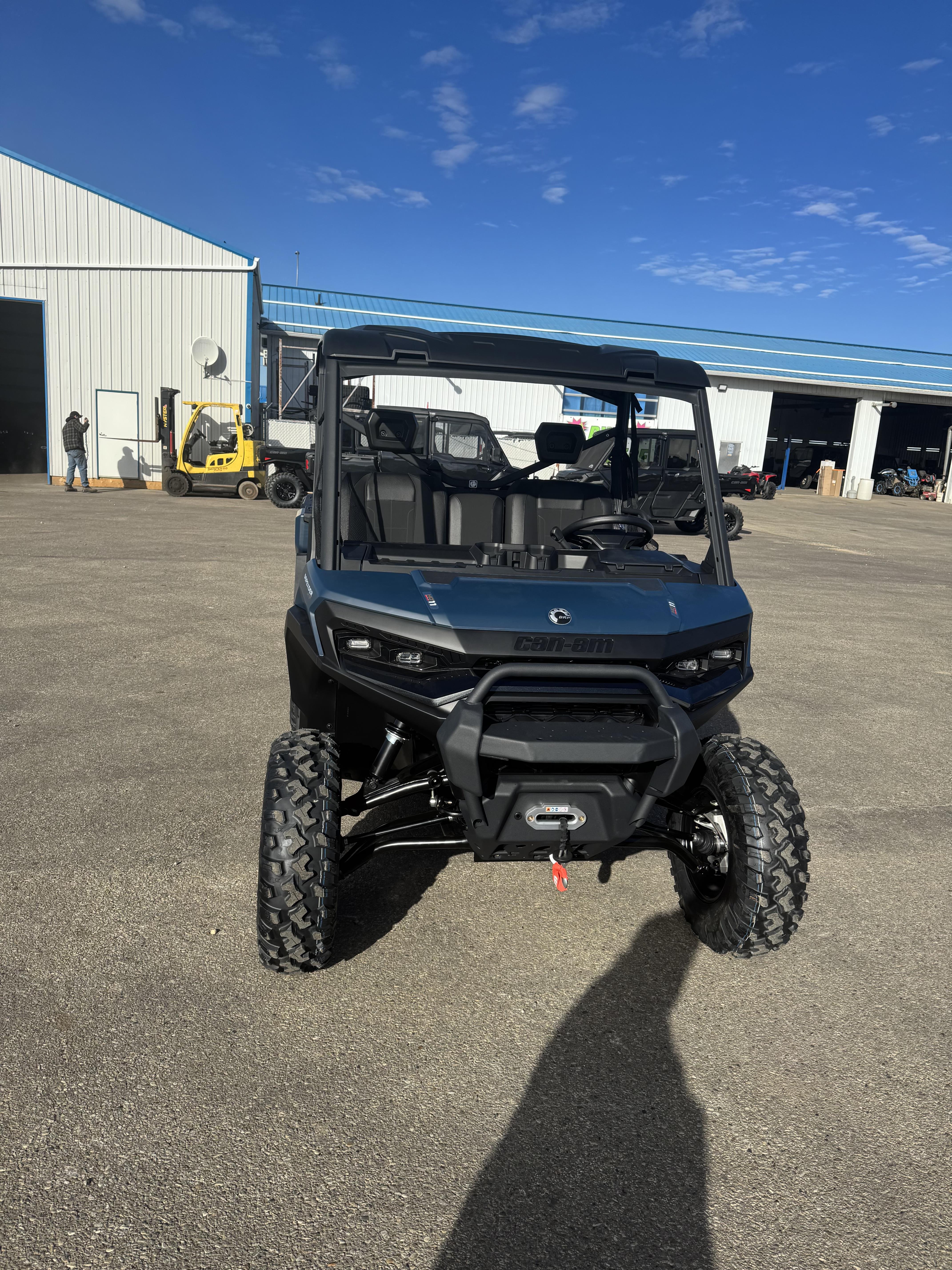 2026 Can-Am Defender XT HD11 8CTB - Photo 2