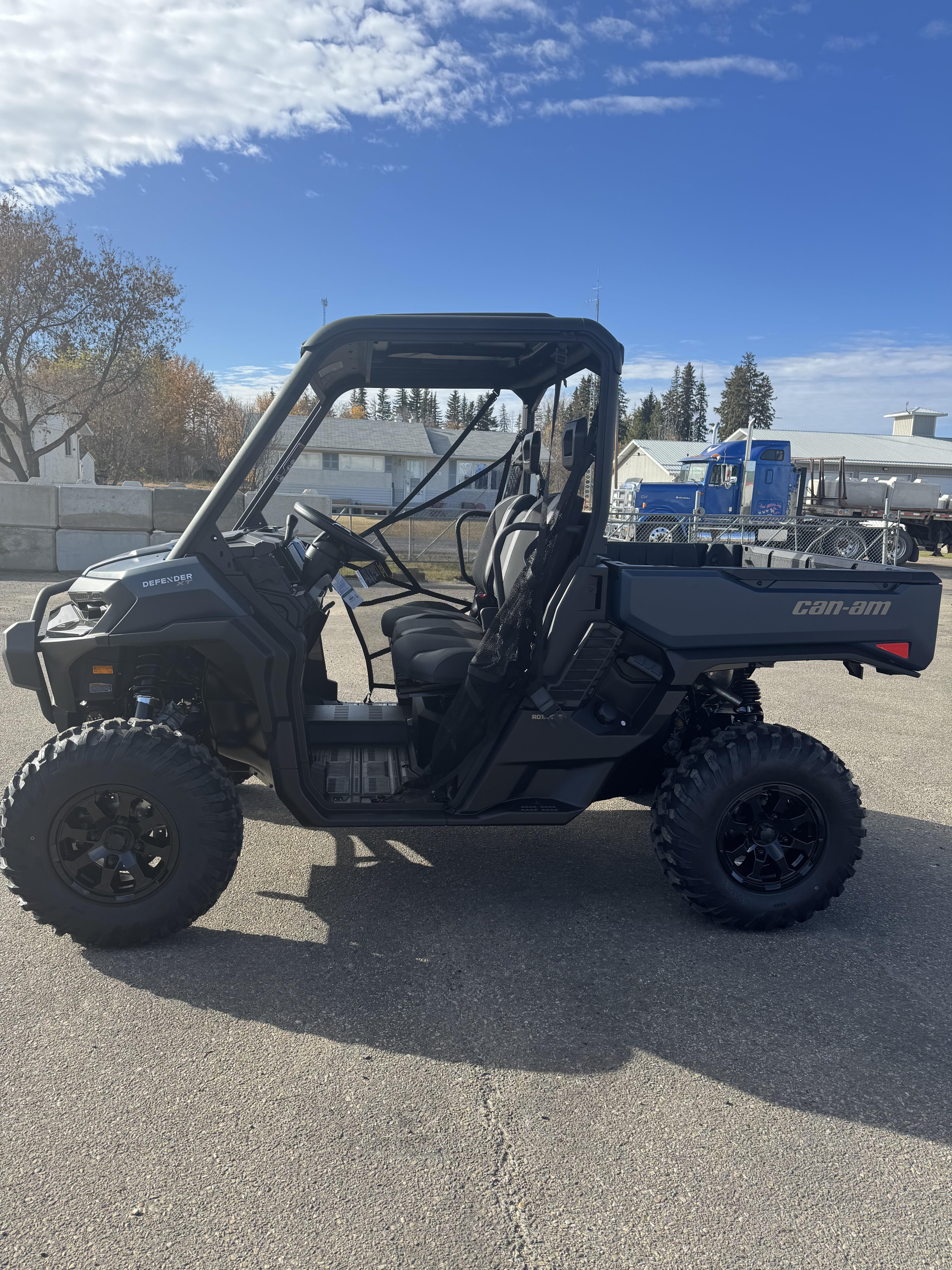 2026 Can-Am Defender XT HD11 8CTB - Photo 3